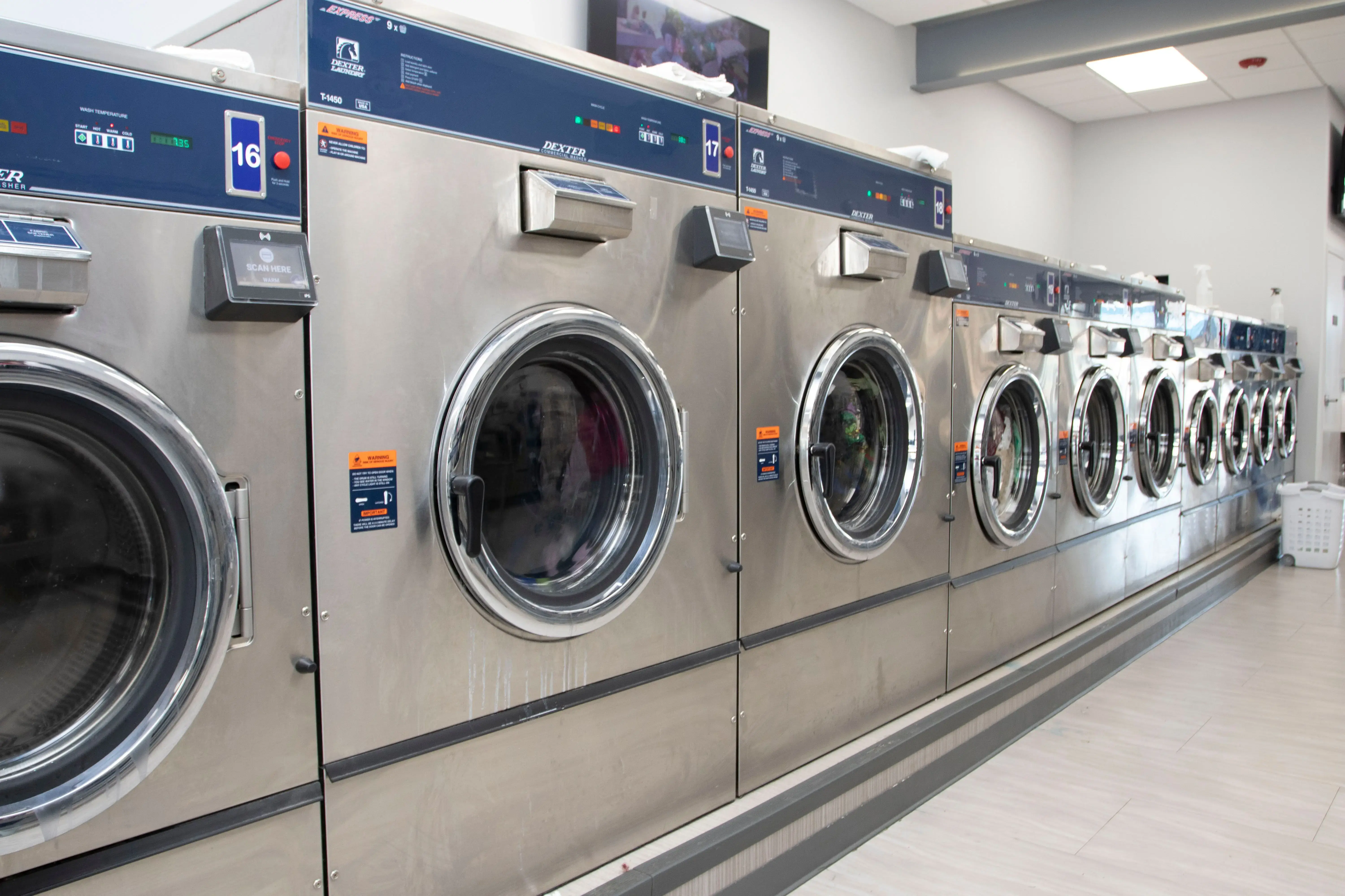 Fluff and Fold Laundry thumbnail 17