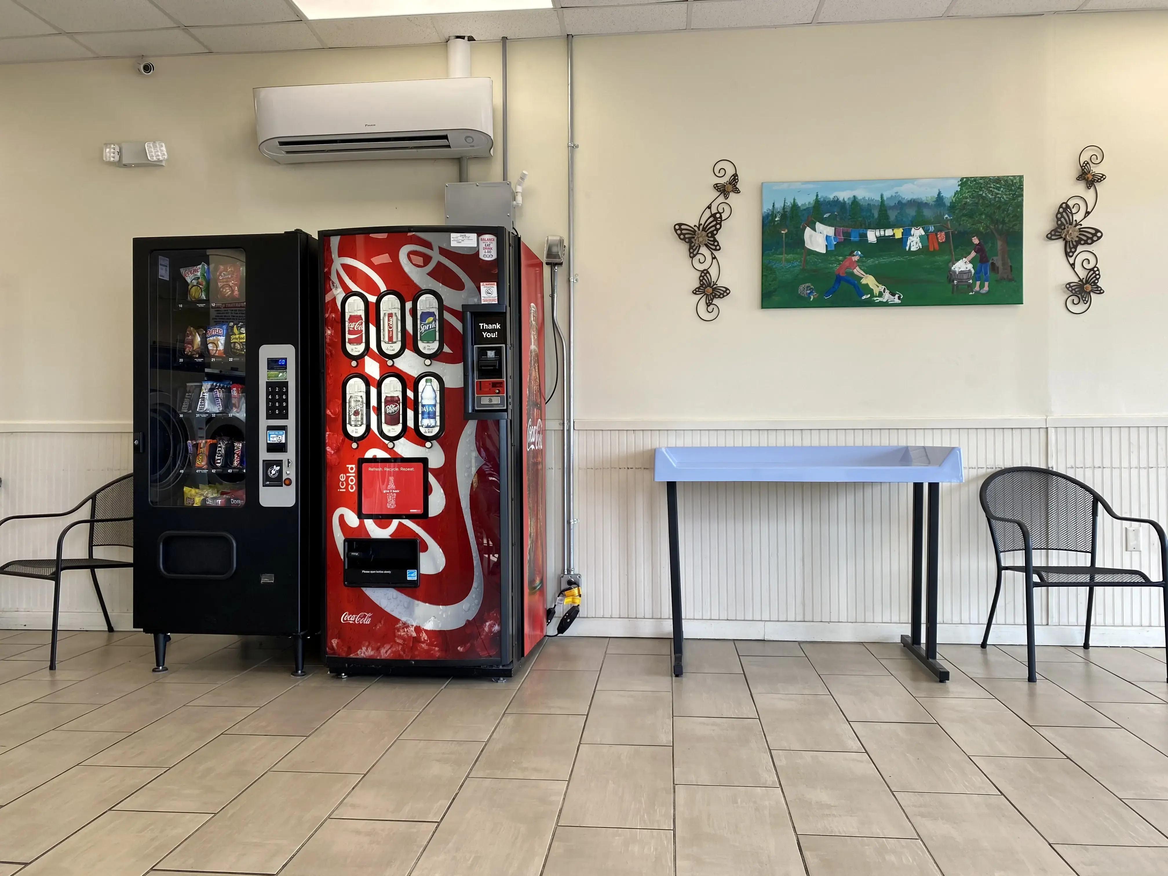 Fluff & Fold Laundromat - Image 5