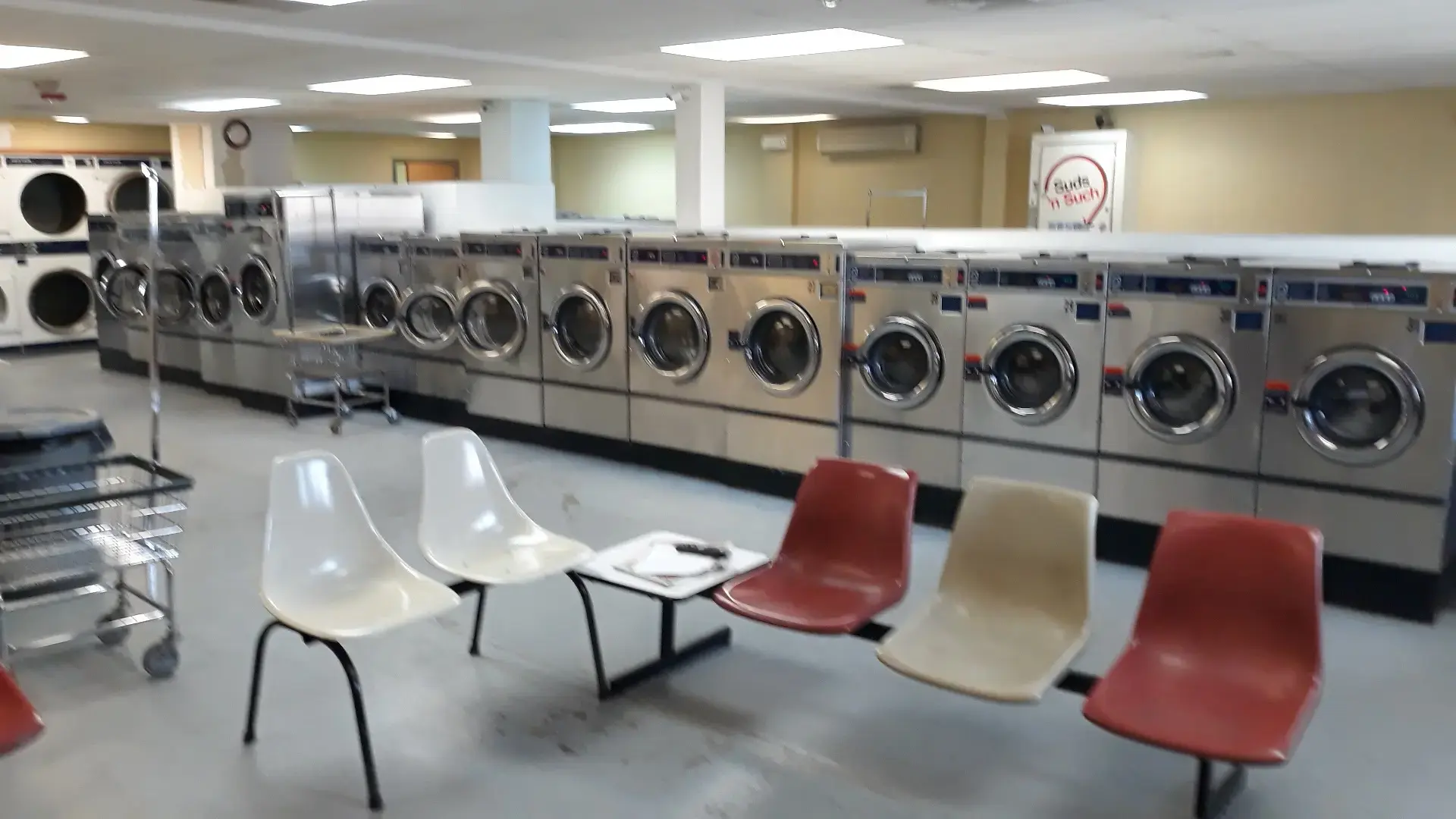 Fluff & Stuff Launderette - Image 17