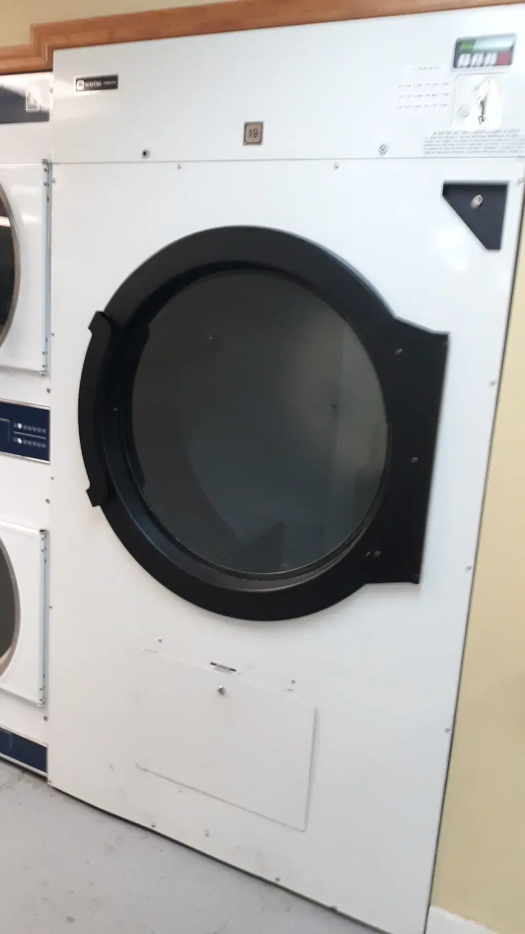 Fluff & Stuff Launderette - Image 10