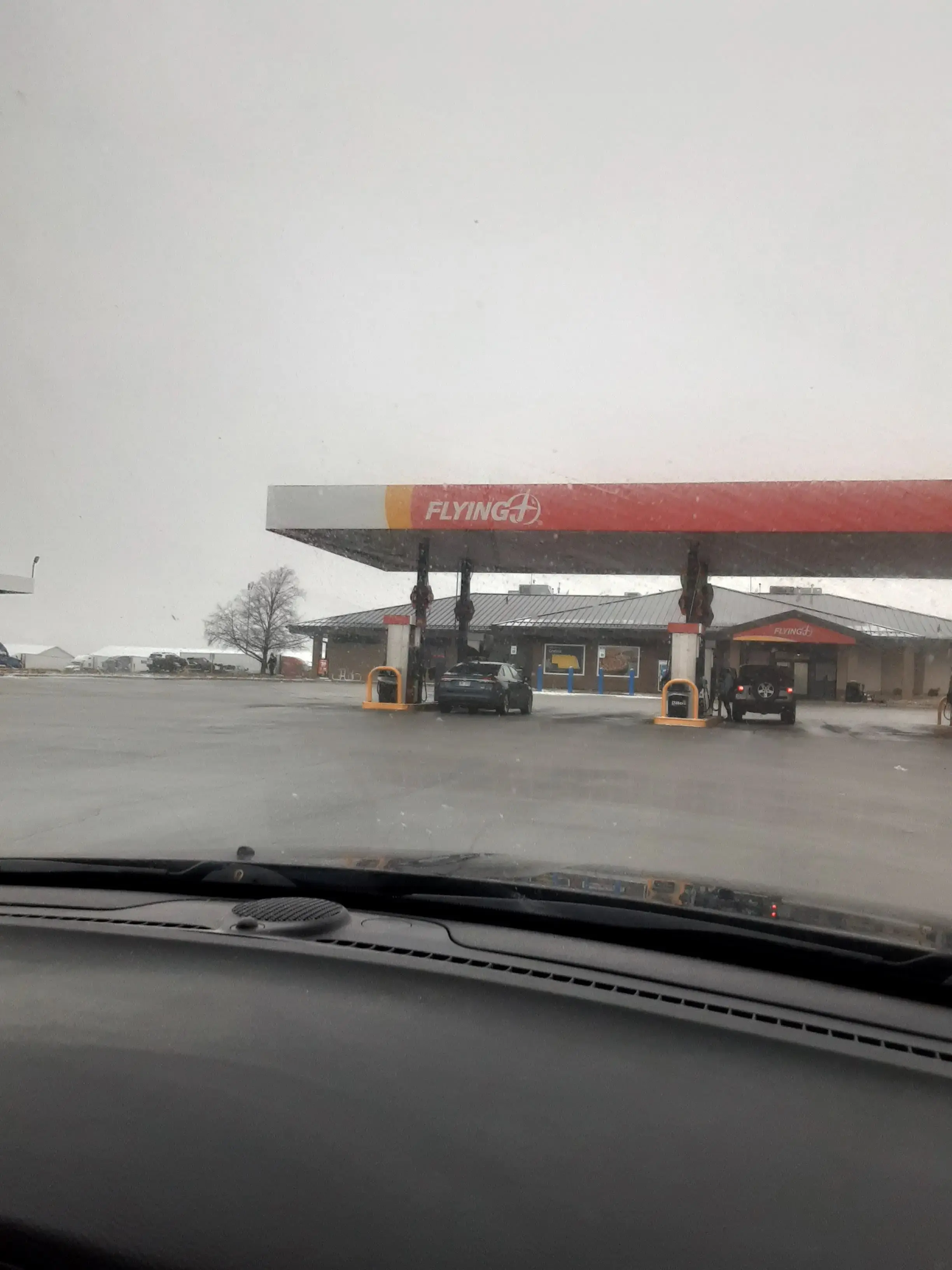 Flying J Travel Center Laundry thumbnail 2