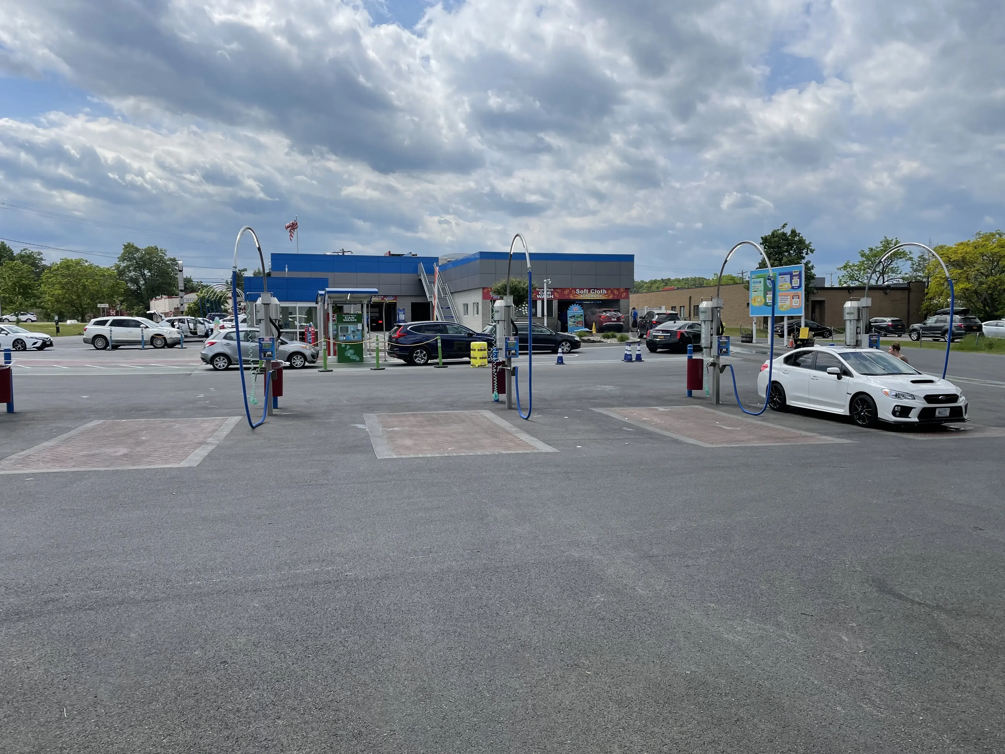 Foam & Wash Car Wash - Image 3