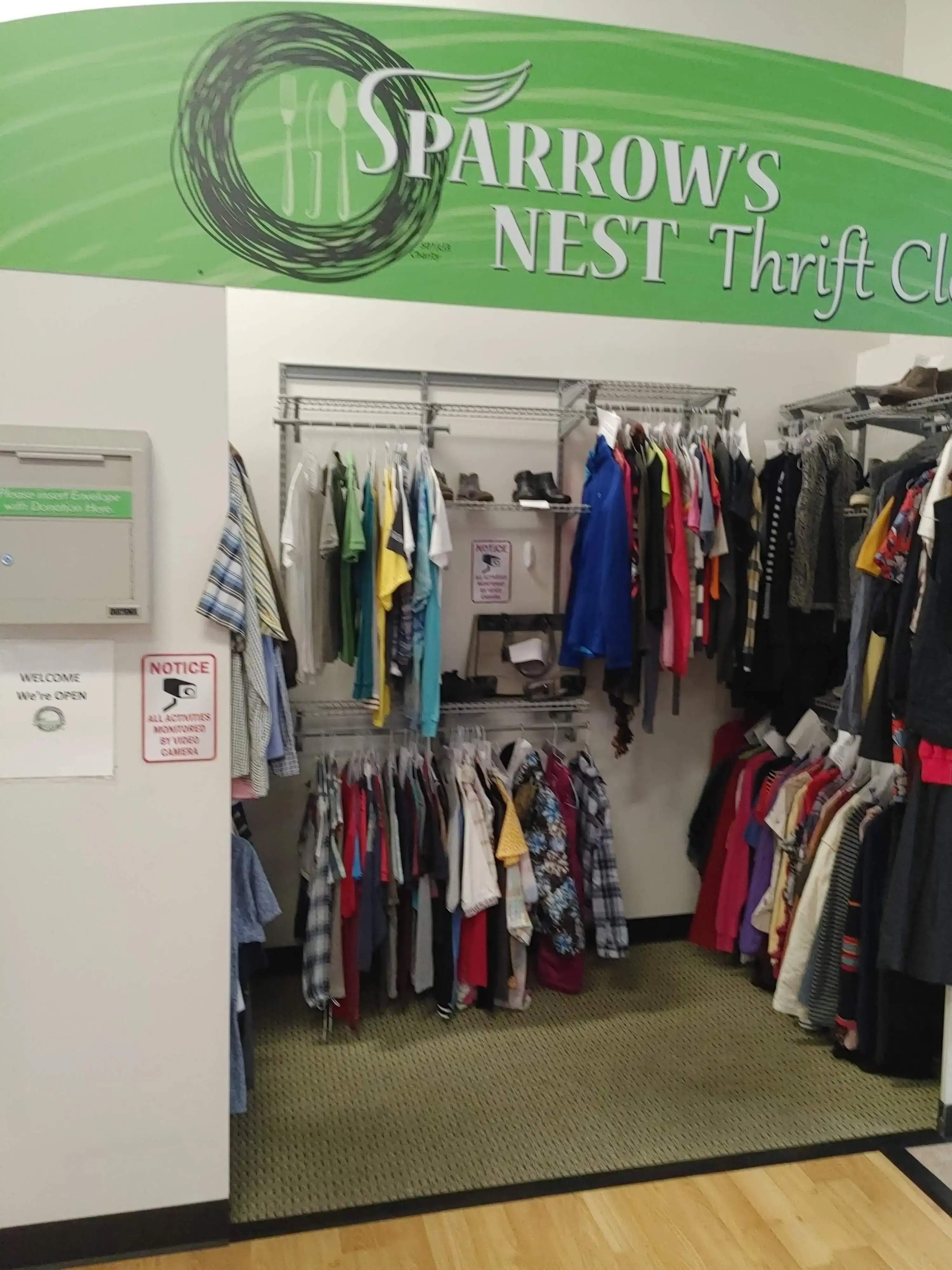 Foam & Wash Laundromat - Image 19