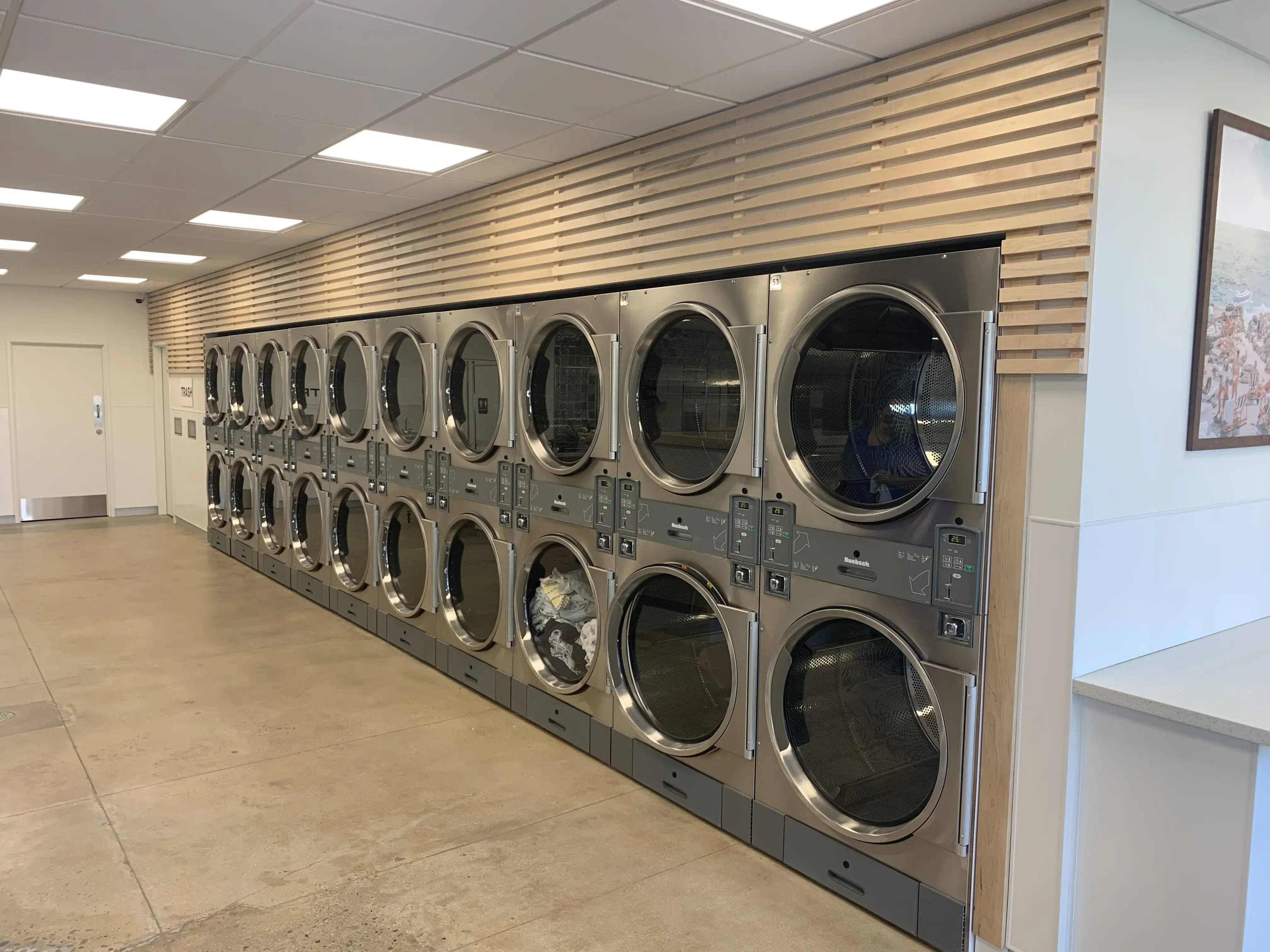 Foothill Laundry thumbnail 6