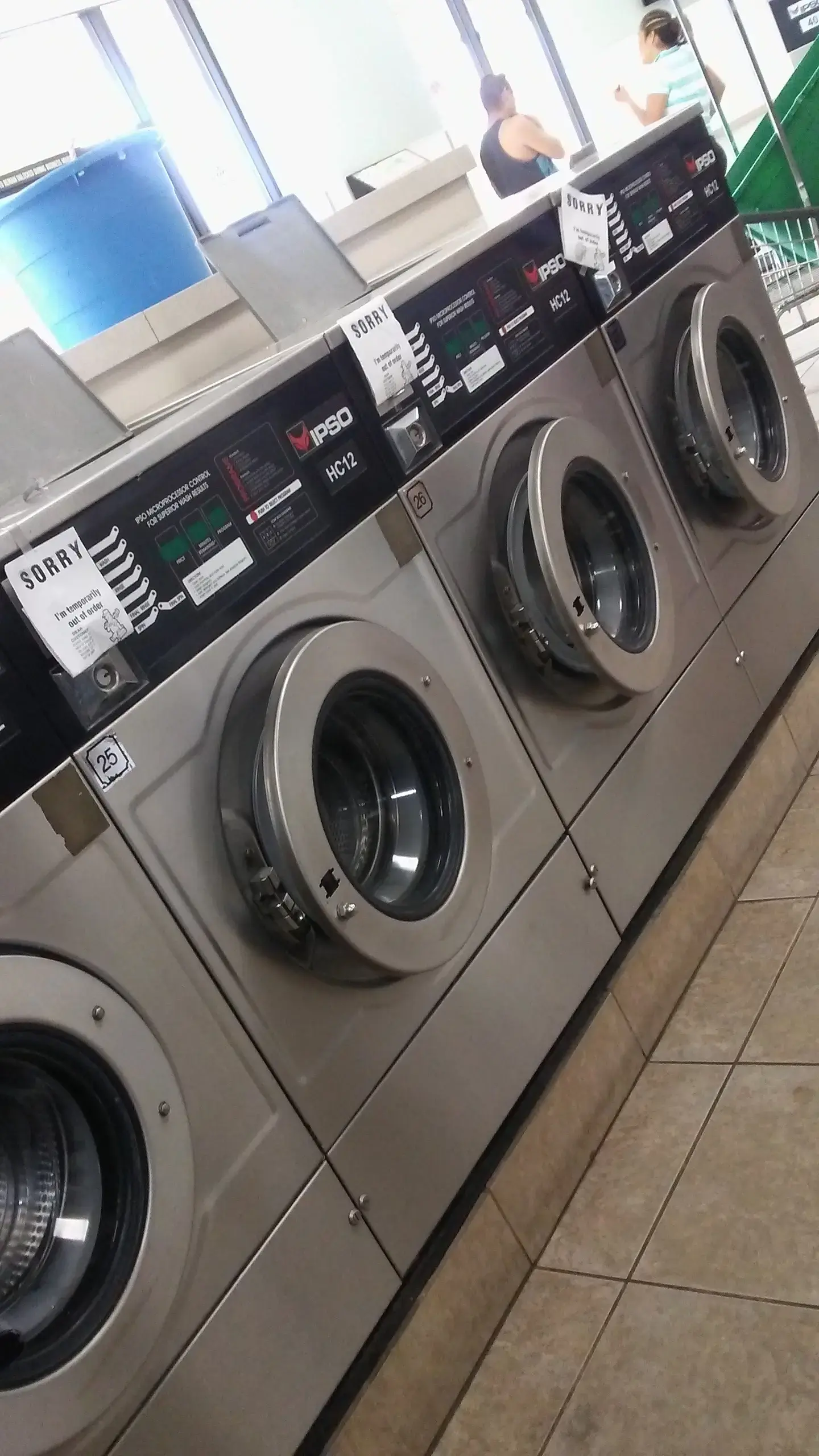 Foothill Laundry - Image 11