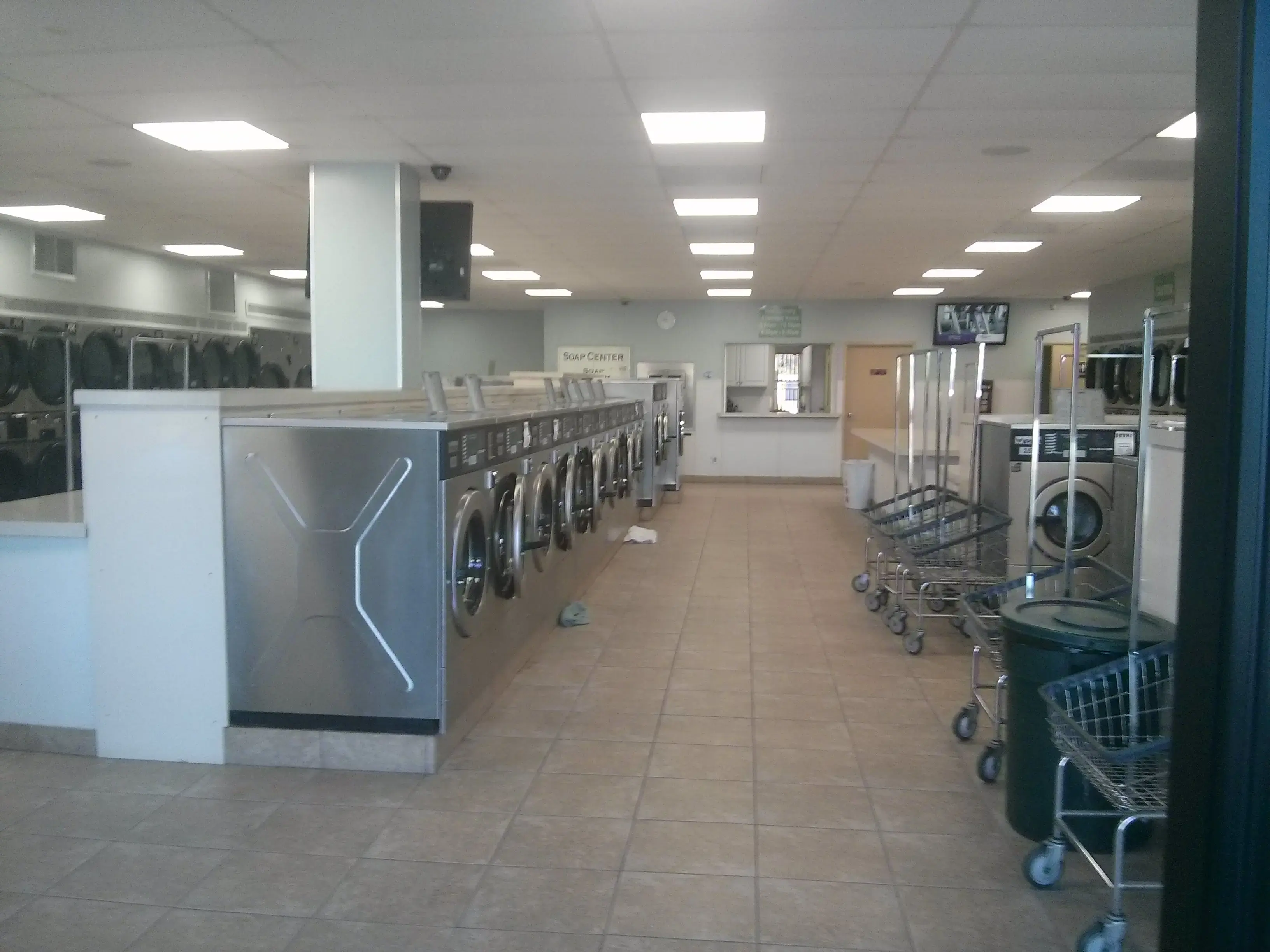 Foothill Laundry thumbnail 15