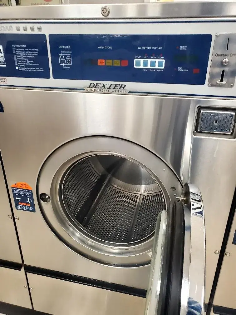 Footprints Laundromat thumbnail 20