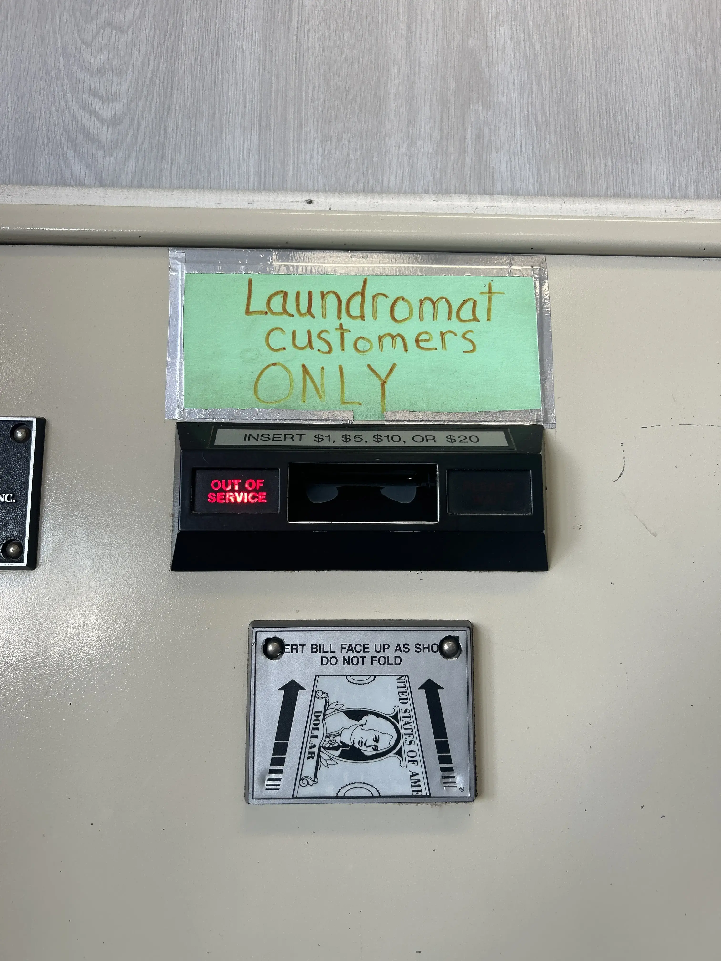 Footprints Laundromat thumbnail 3