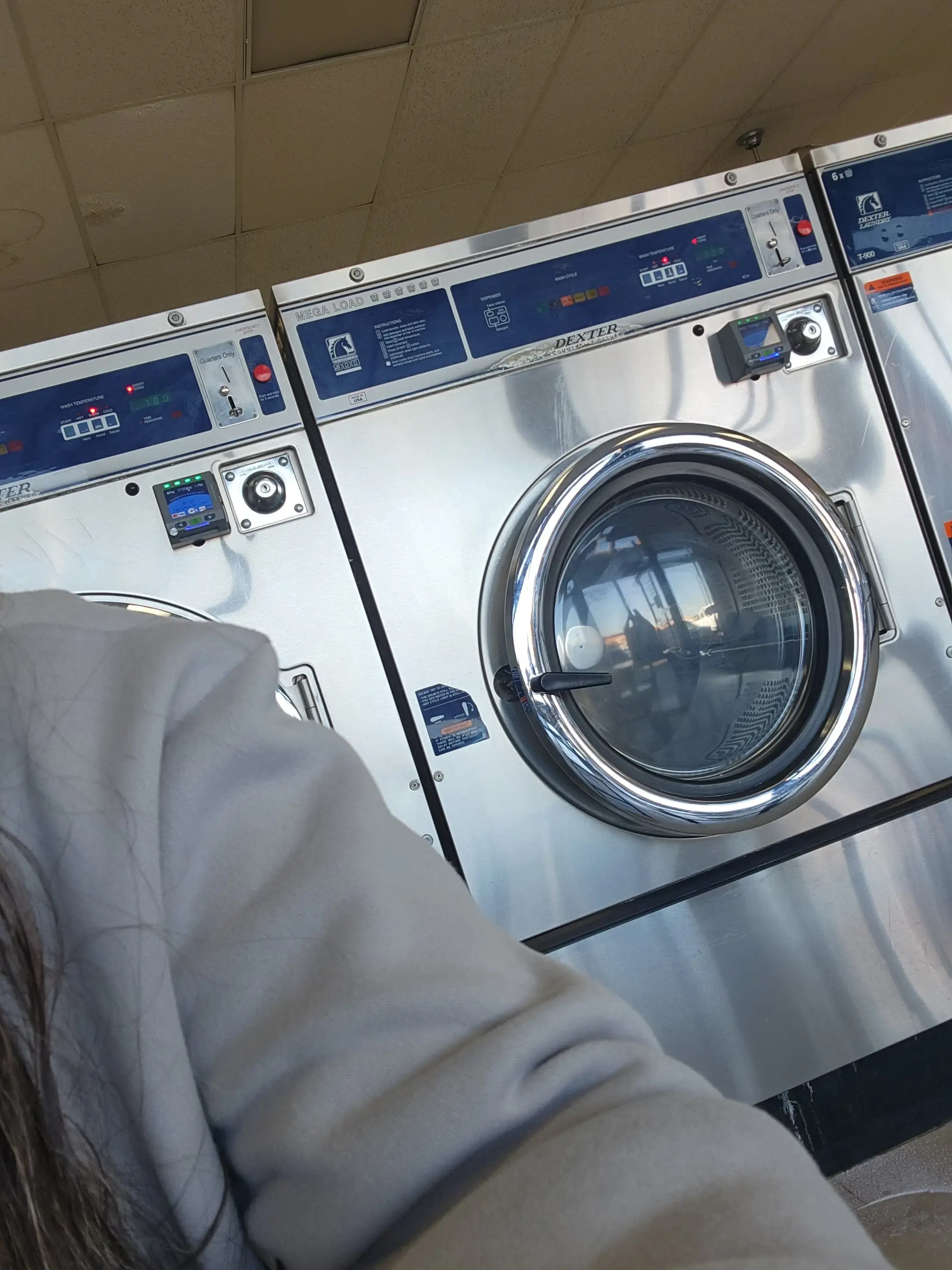 Footprints Laundromat thumbnail 16