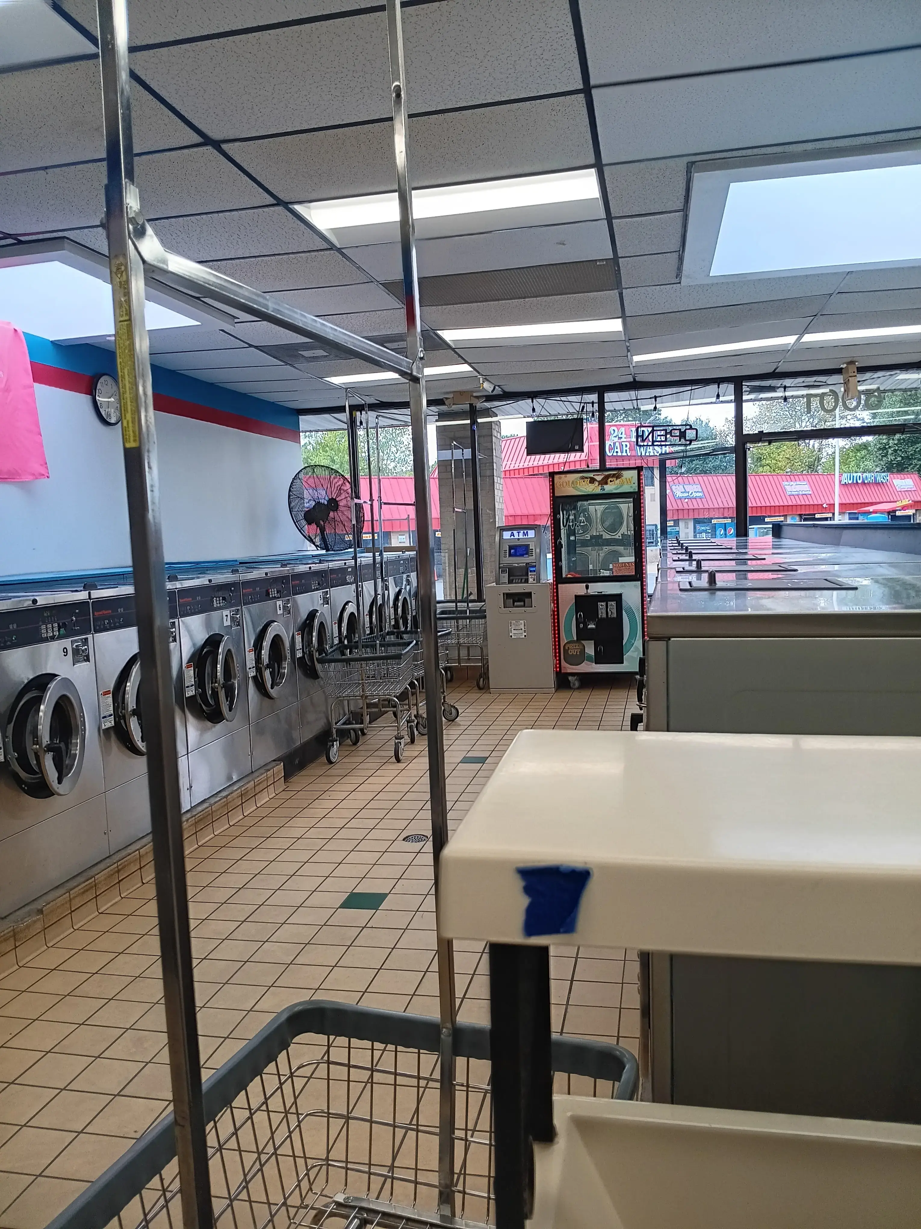Forest 24 Hour Laundromat thumbnail 14
