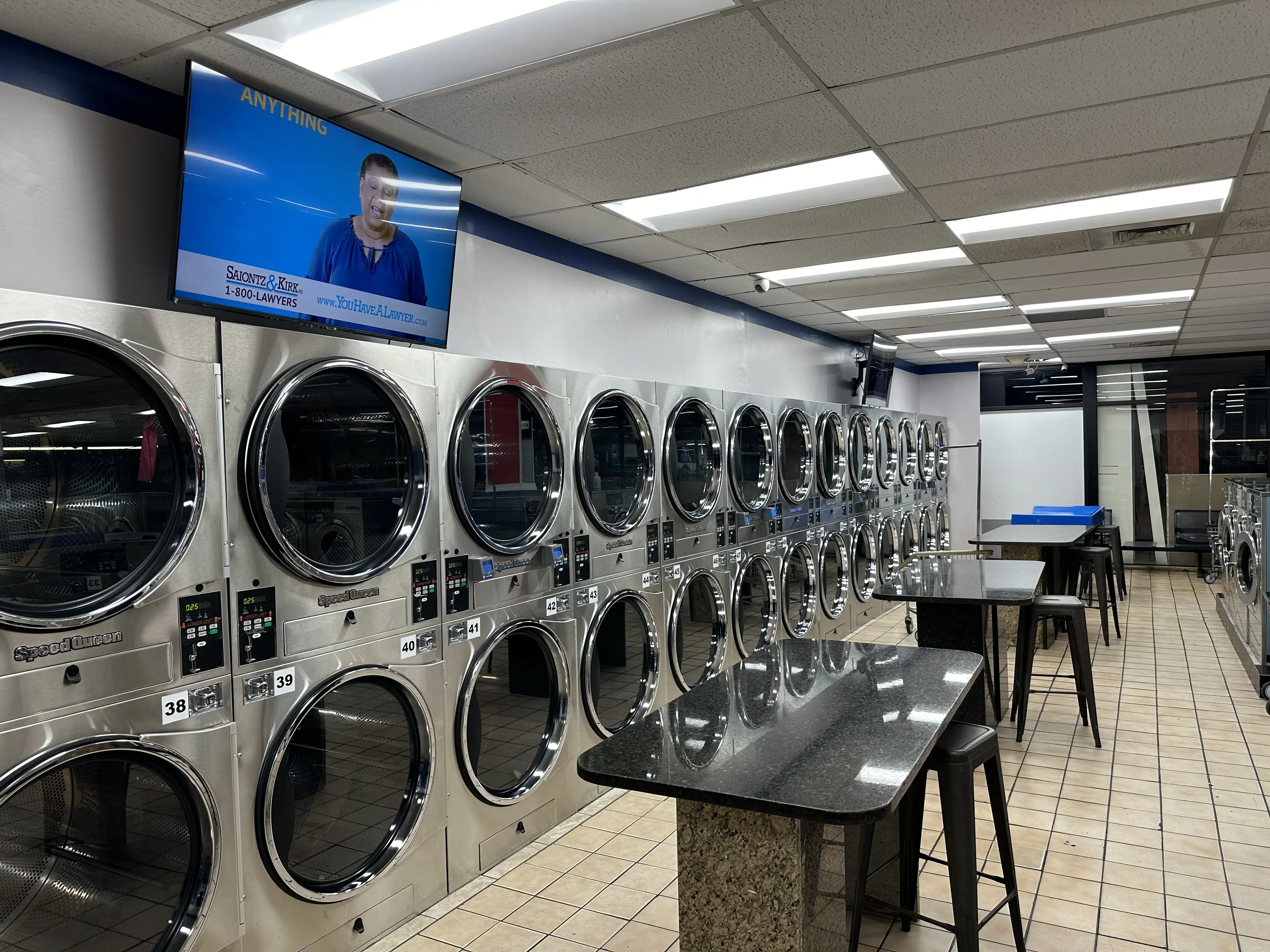 Forest 24 Hour Laundromat thumbnail 16