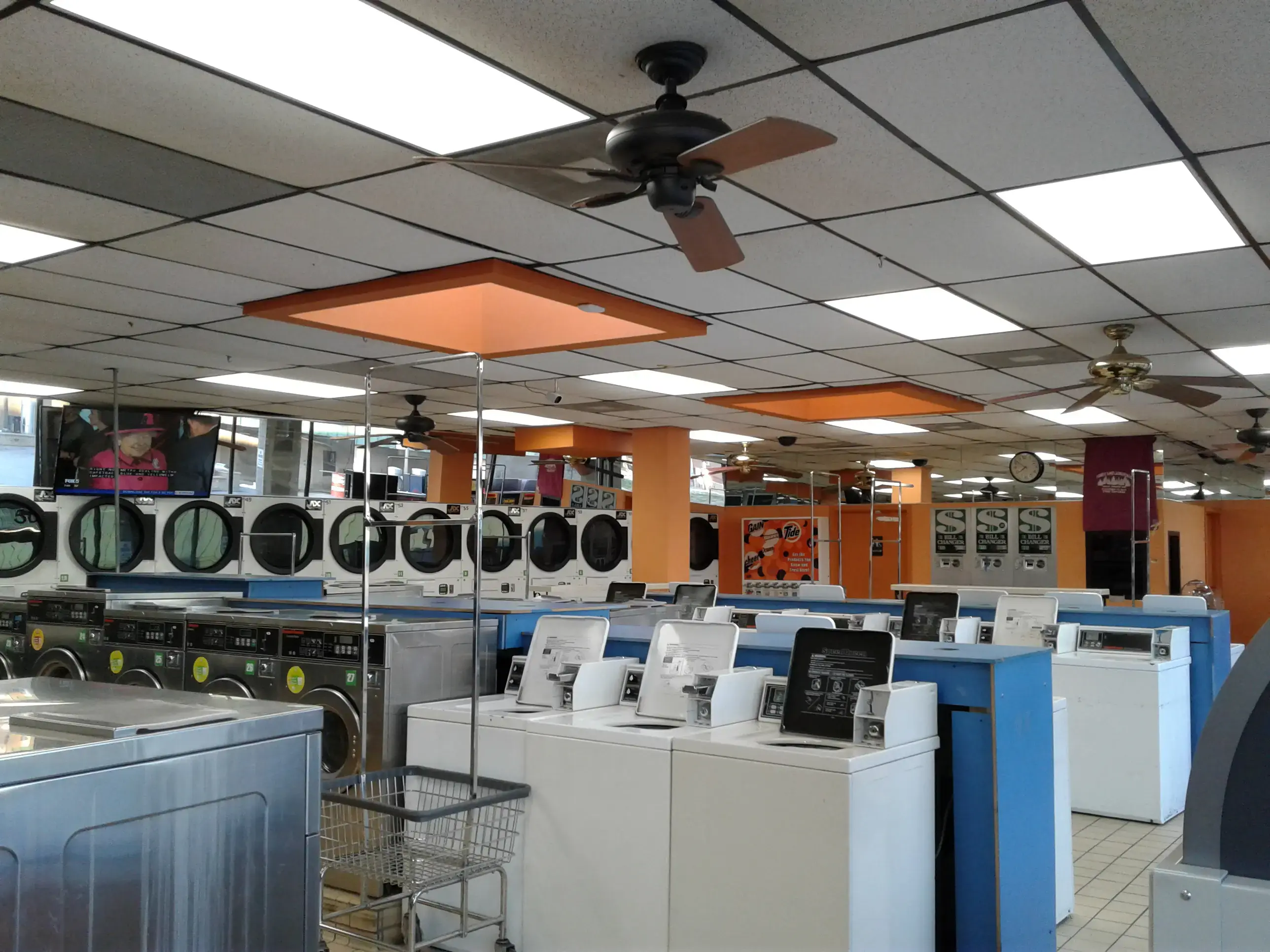 Forest 24 Hour Laundromat thumbnail 5