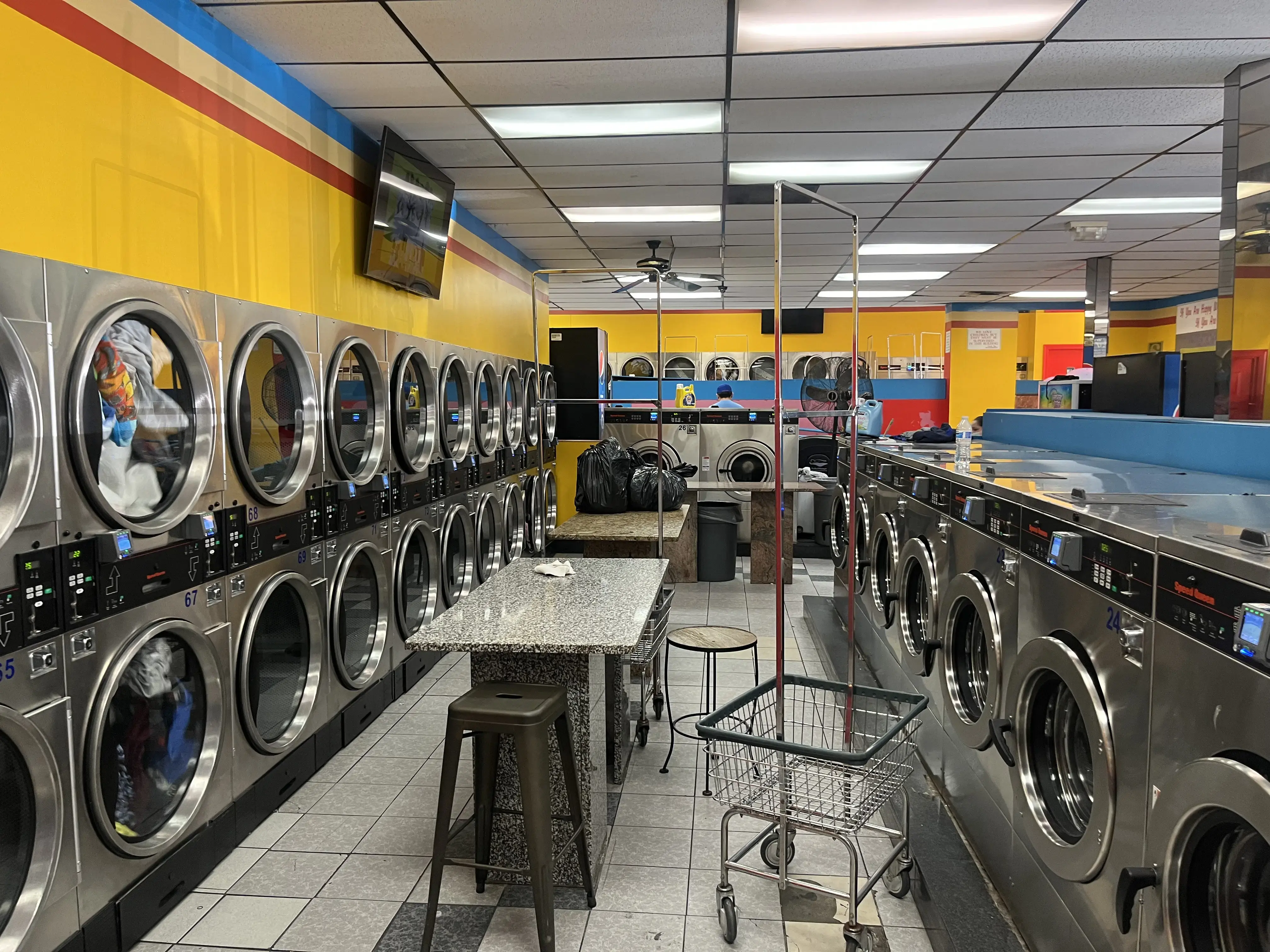 Forest 24 Hour Laundromat thumbnail 2