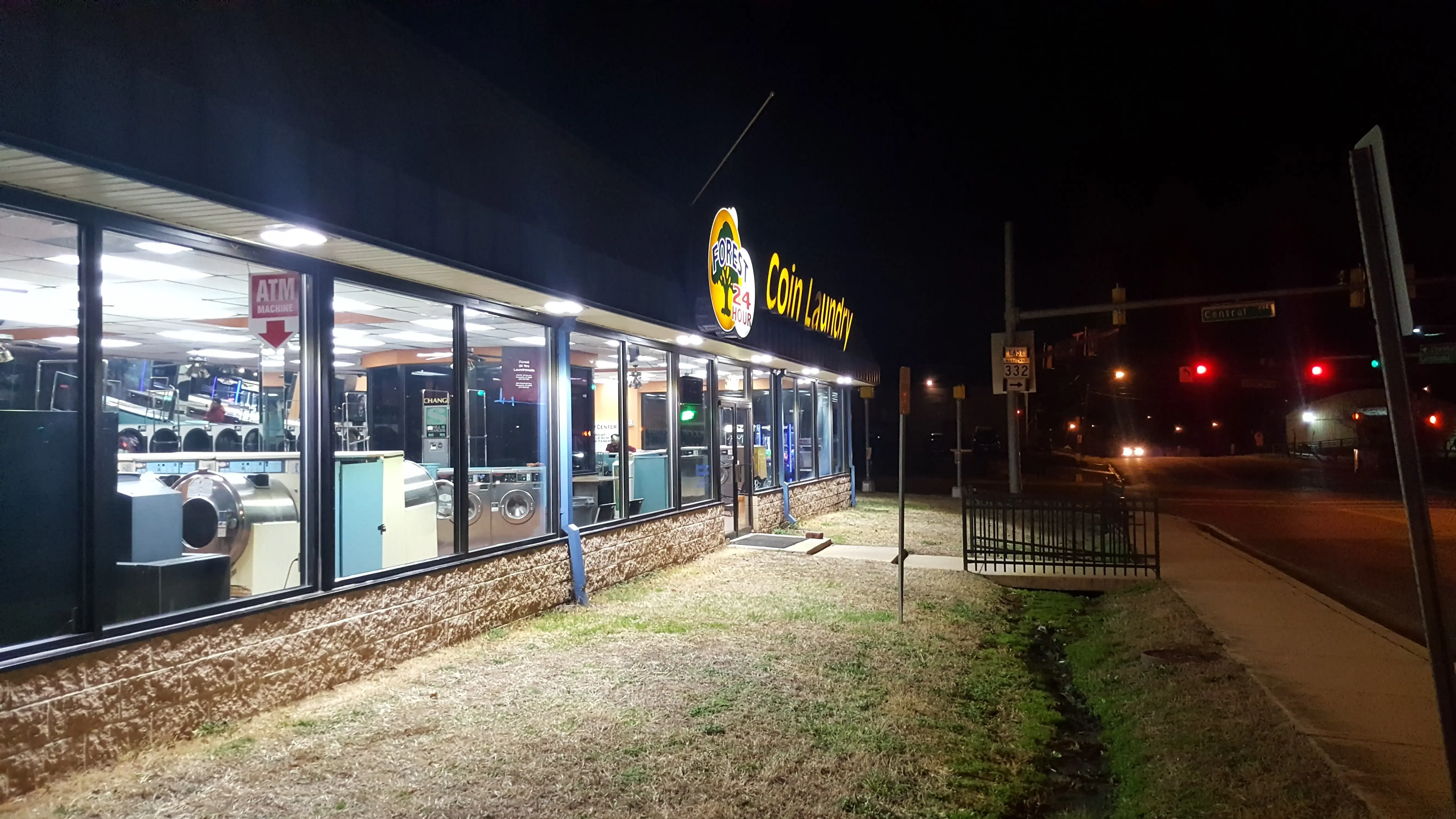 Forest 24 Hour Laundromat - Image 5