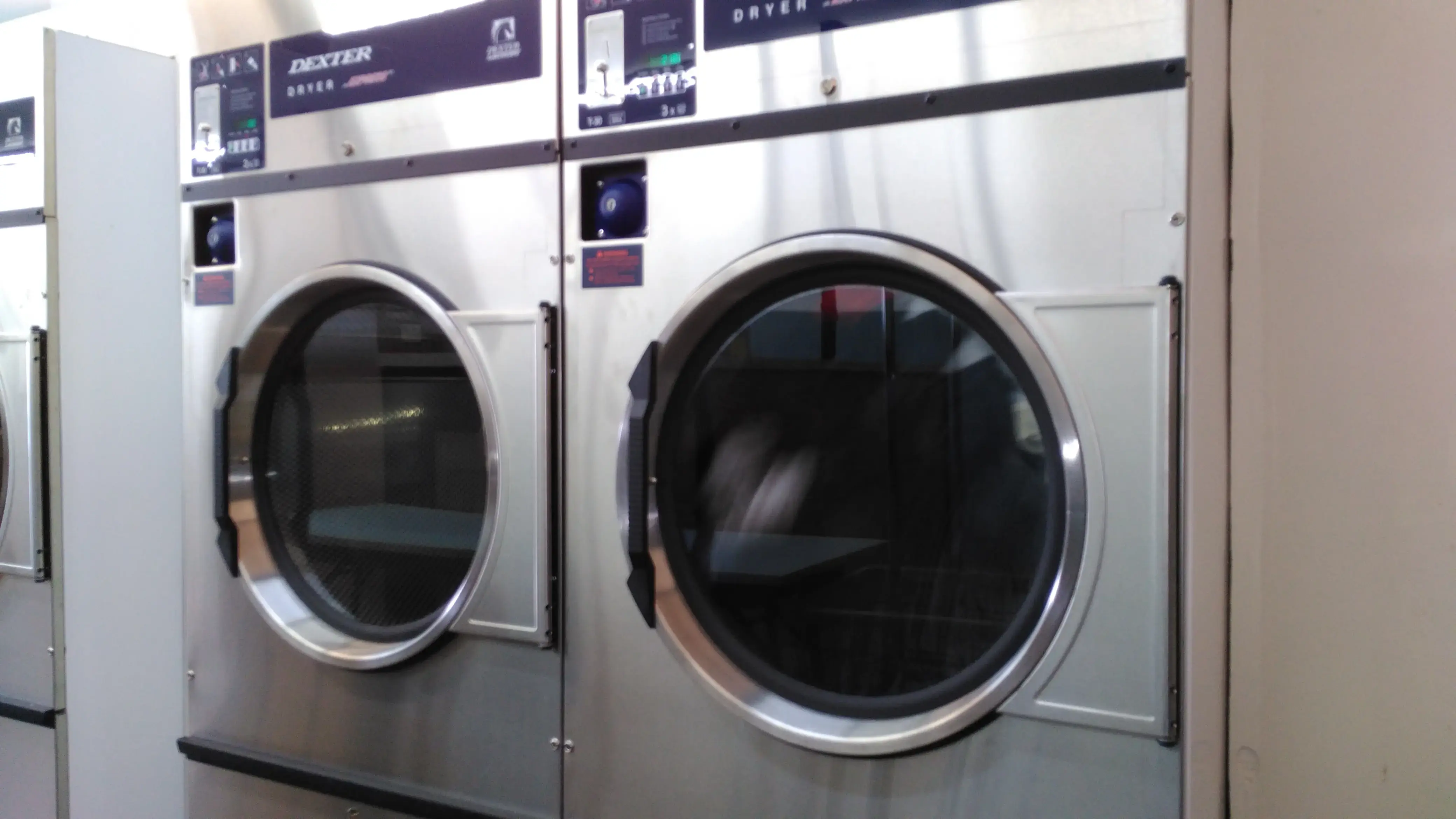 Fox Cleaners and Laundromat thumbnail 11