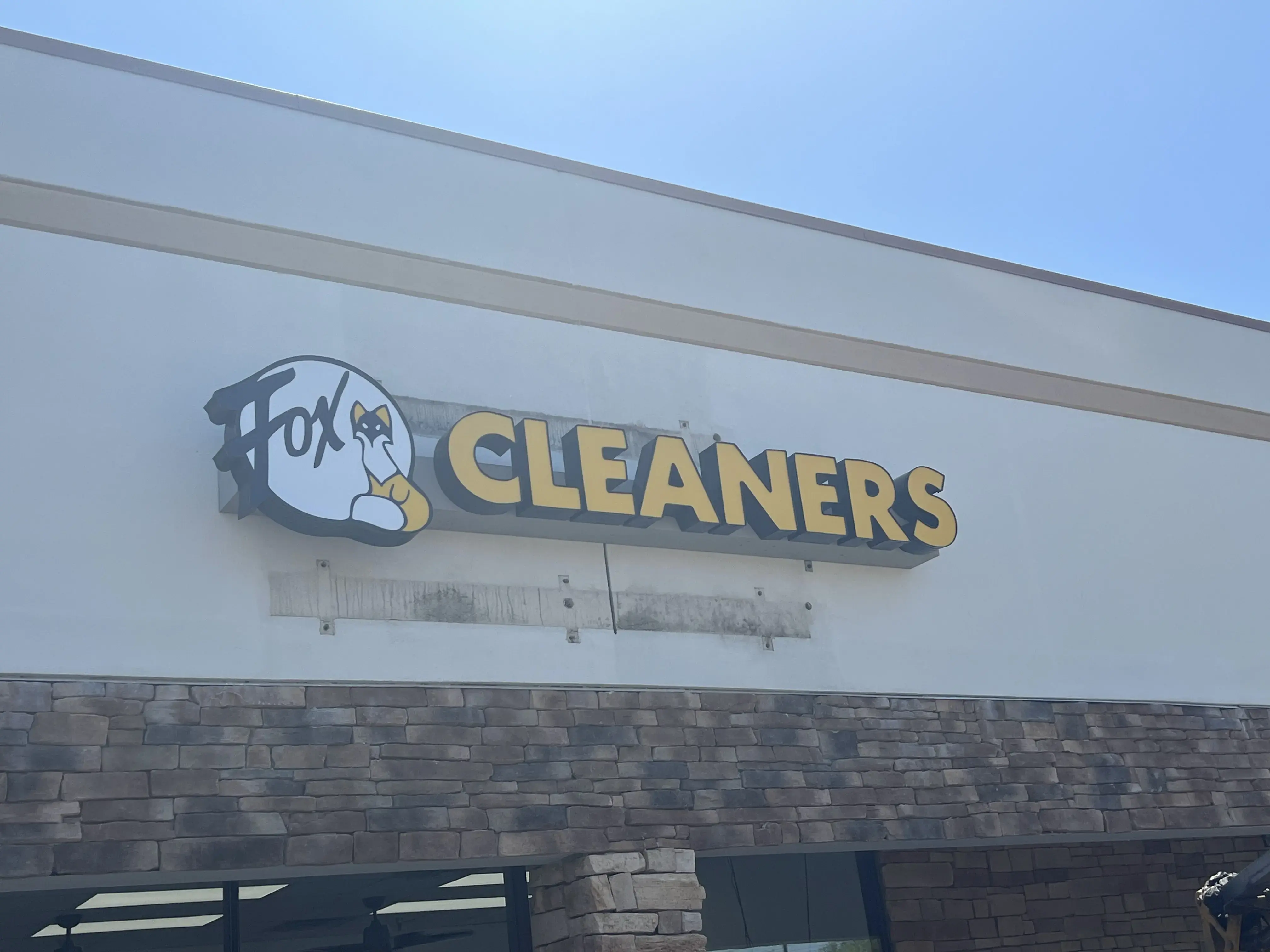 Fox Cleaners thumbnail 15