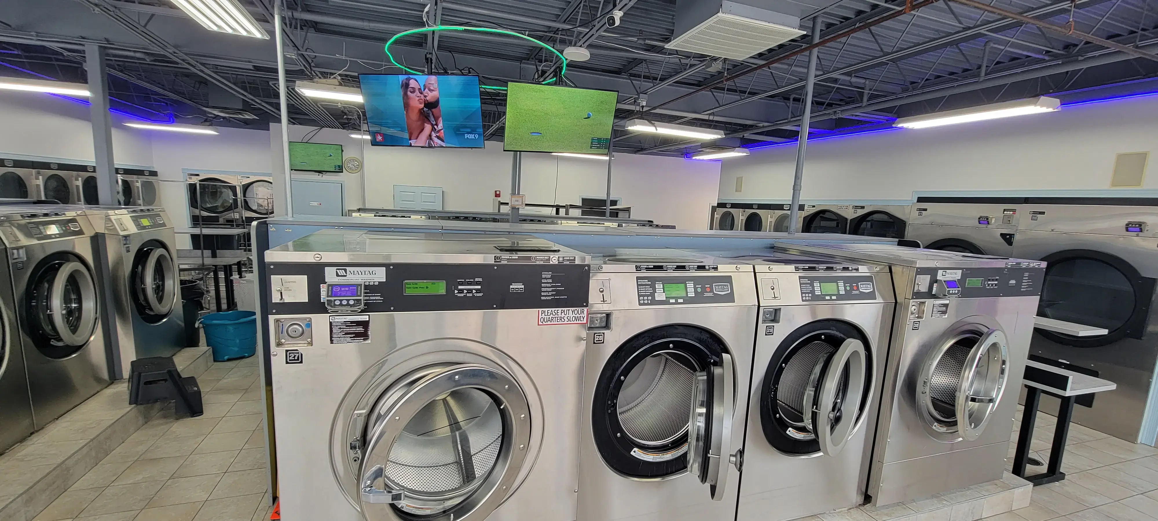 frama laundromat for wash and fold. thumbnail 6