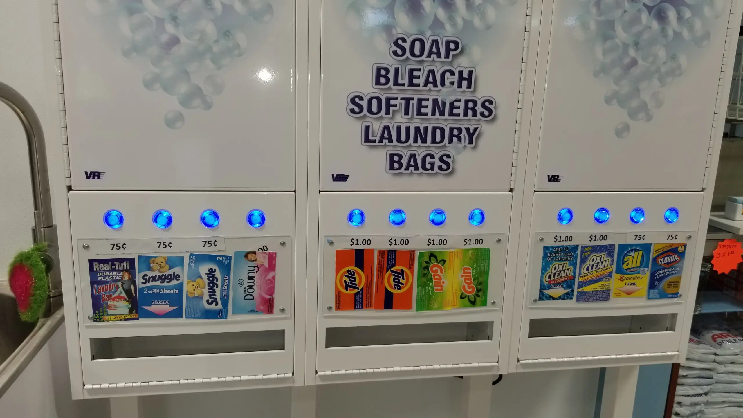 Francos Coin Laundry - Image 8