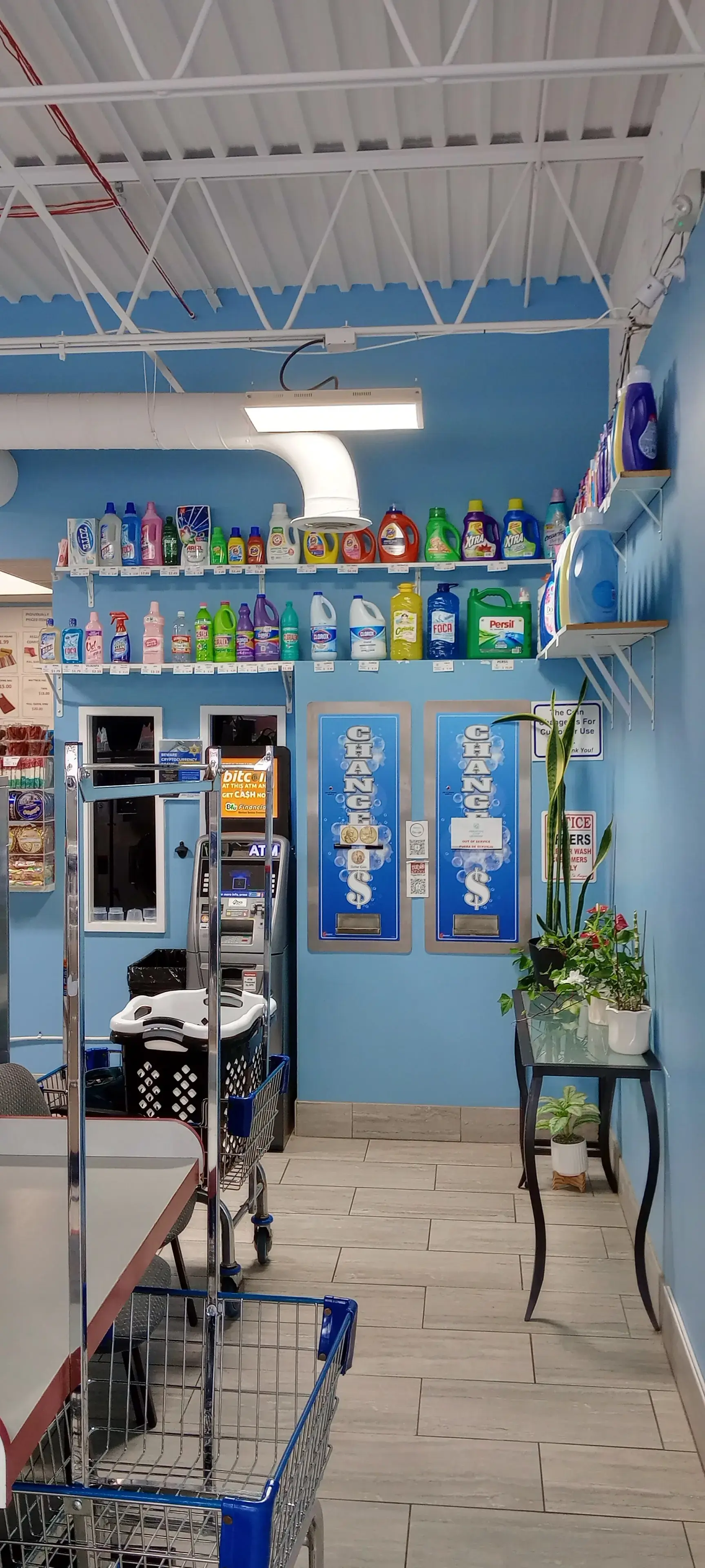 Francos Coin Laundry - Image 6