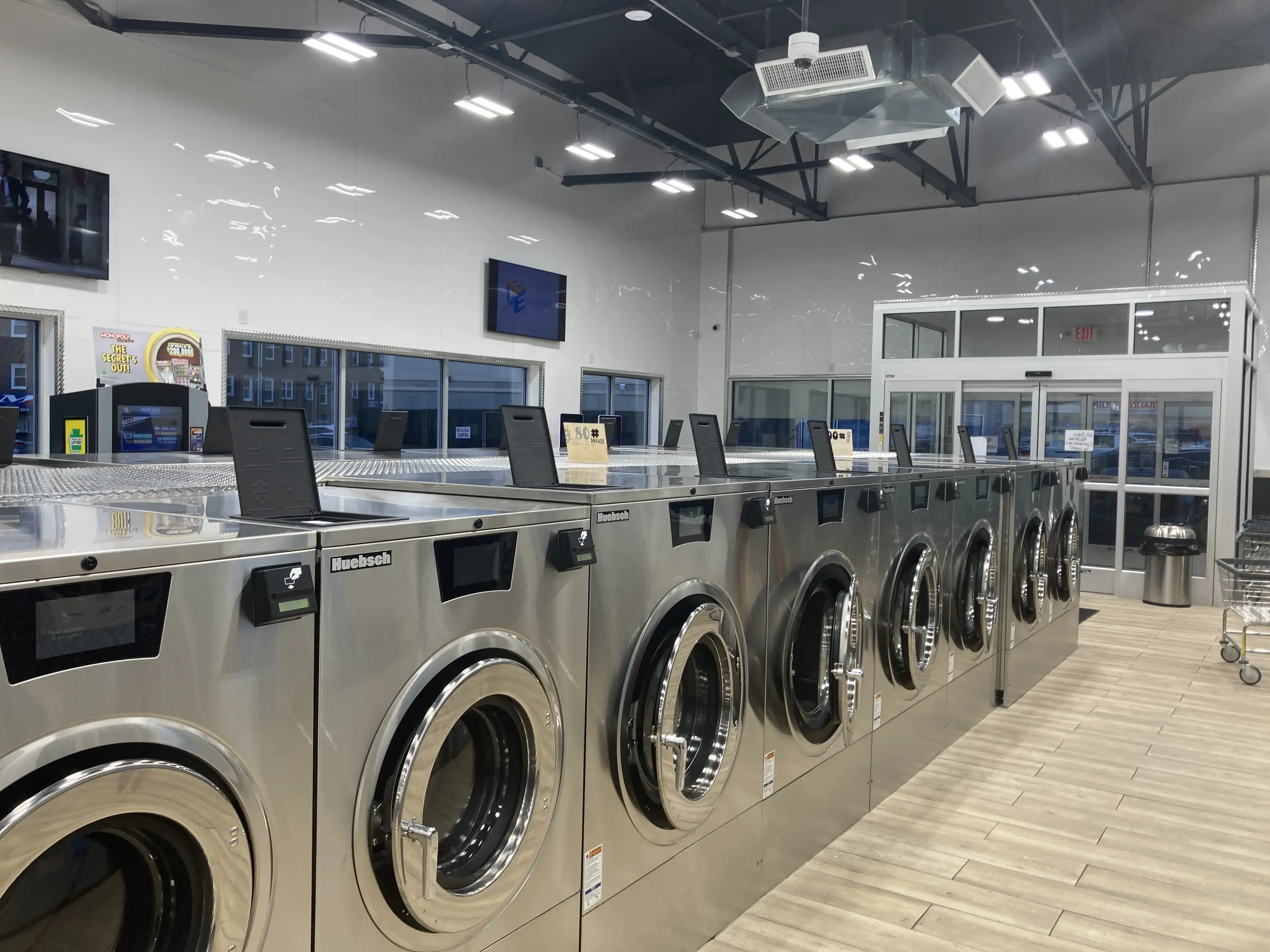 Frankford- Mayfair Laundry Zone thumbnail 1