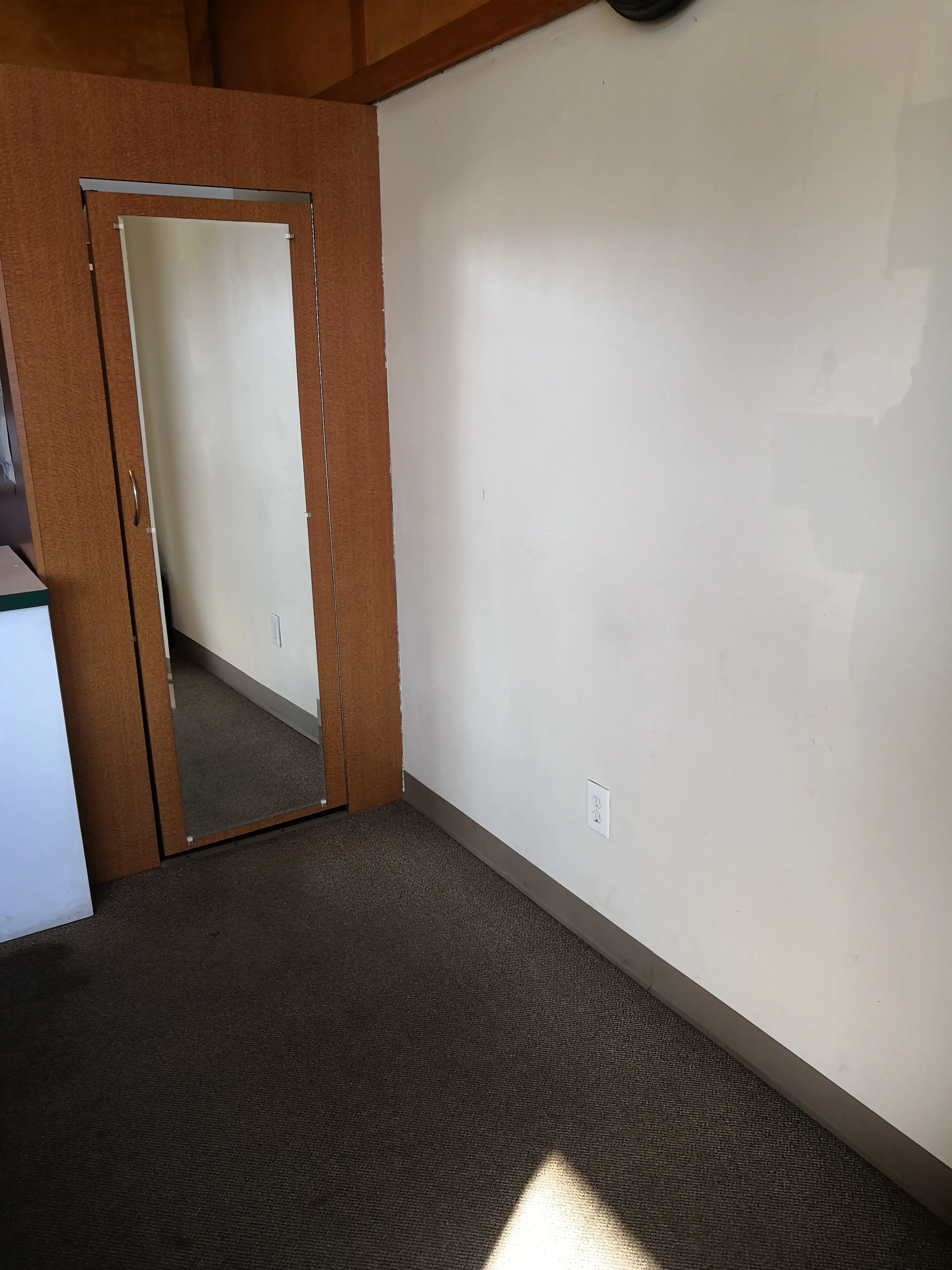 Frankford Cleaners - Image 11