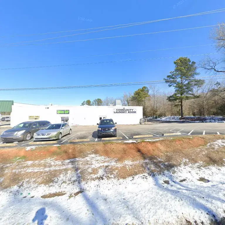 Franklinton Coin Laundry - Image 5