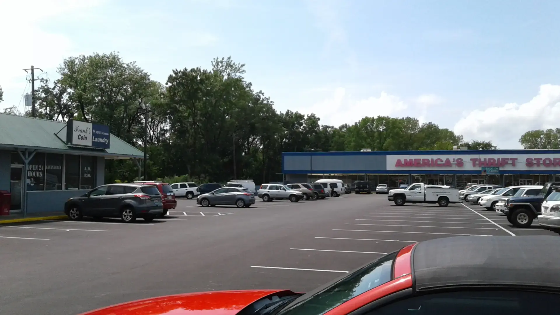 Frank's Coin Laundry - Image 3