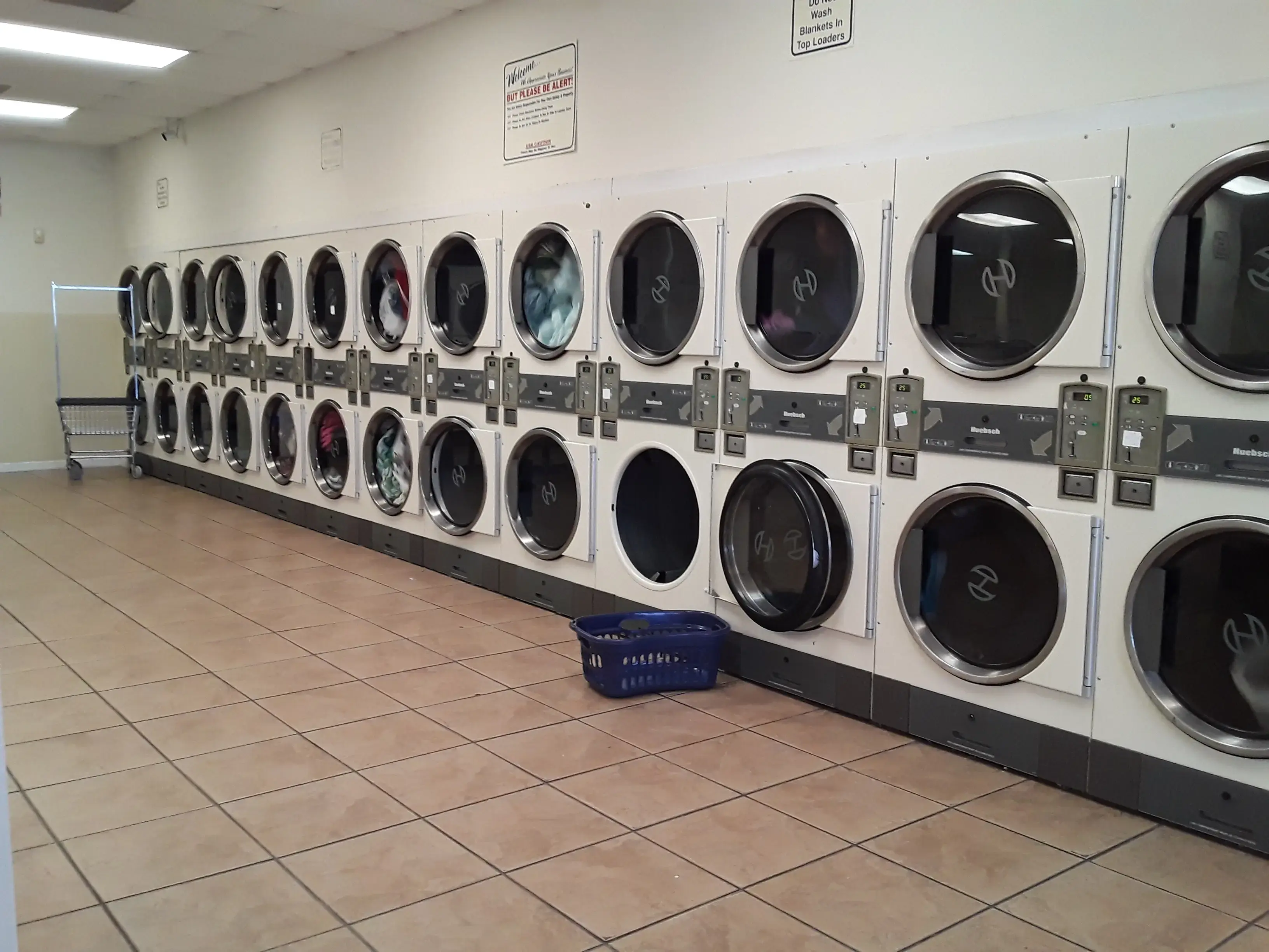 Franz Washateria And Cleaners thumbnail 12