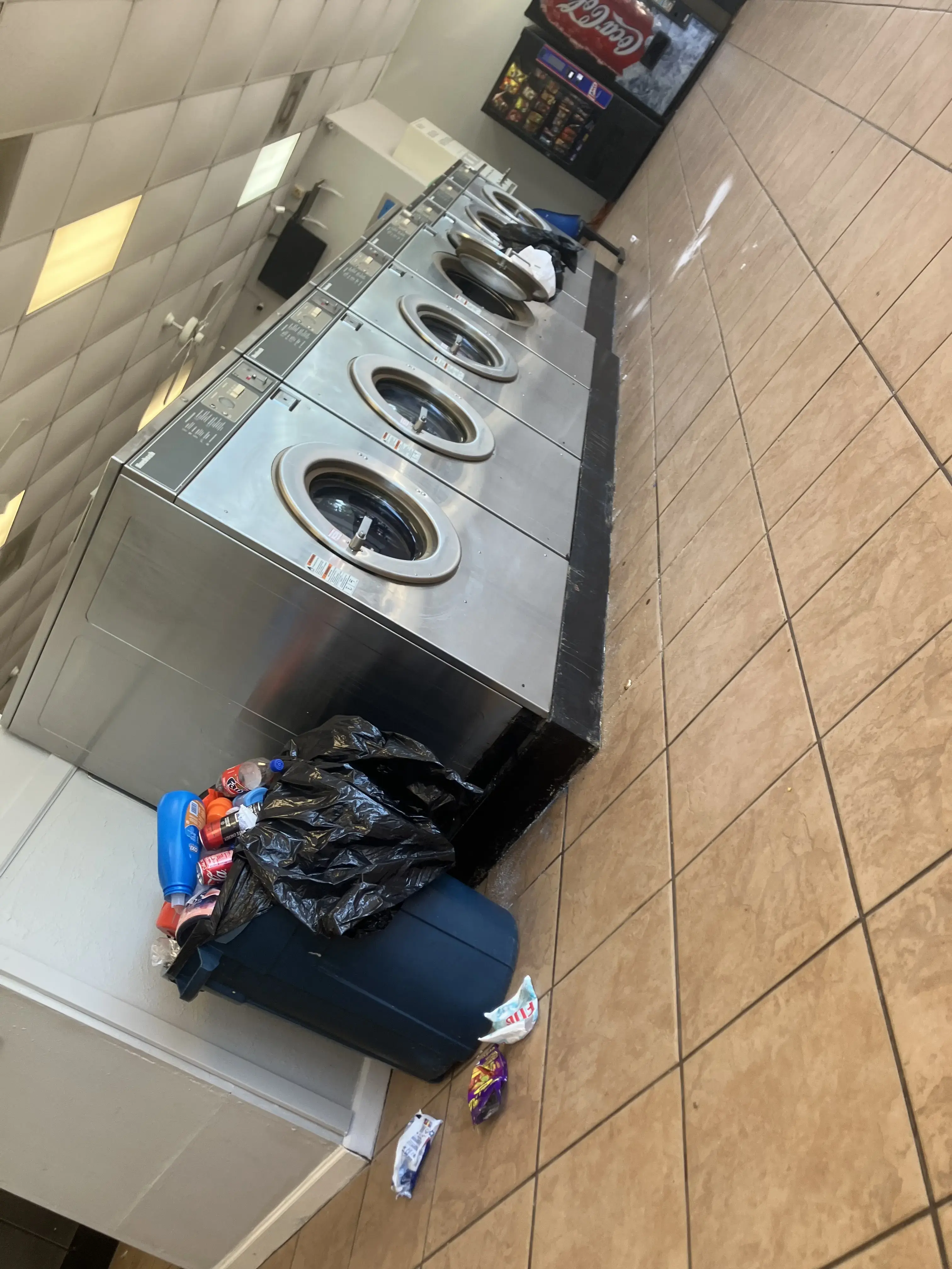 Franz Washateria And Cleaners thumbnail 4