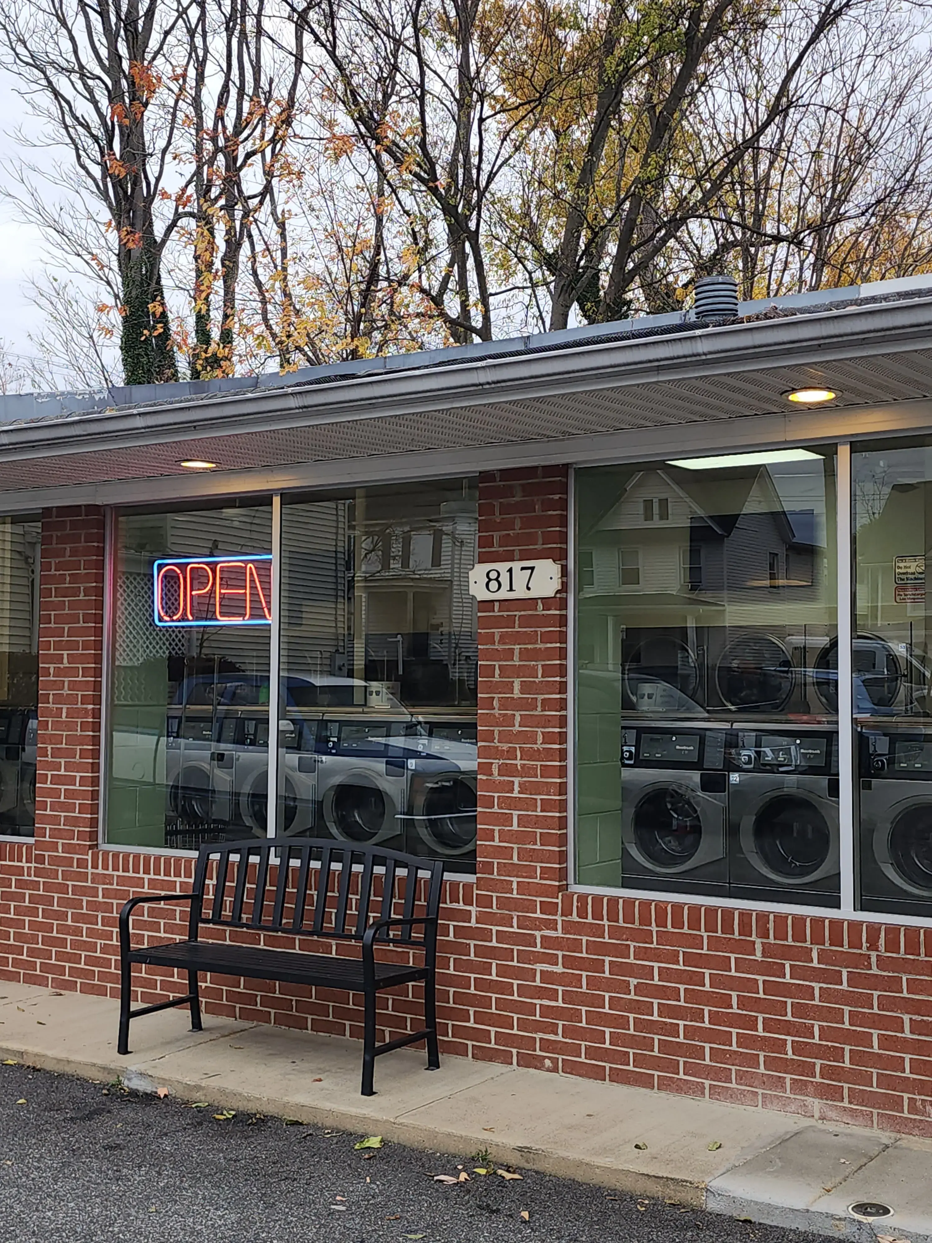 Fredericksburg Laundromat thumbnail 4