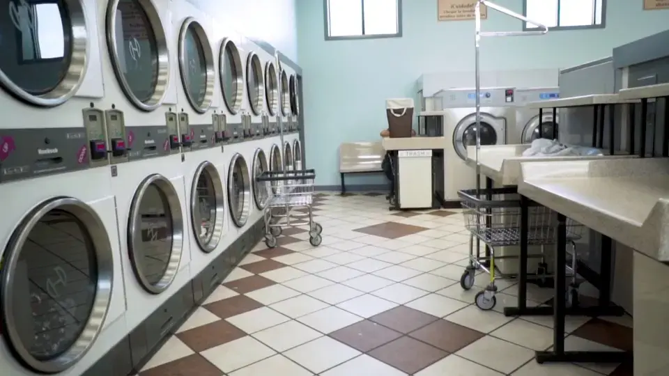 Freeway Laundry 3 thumbnail 2