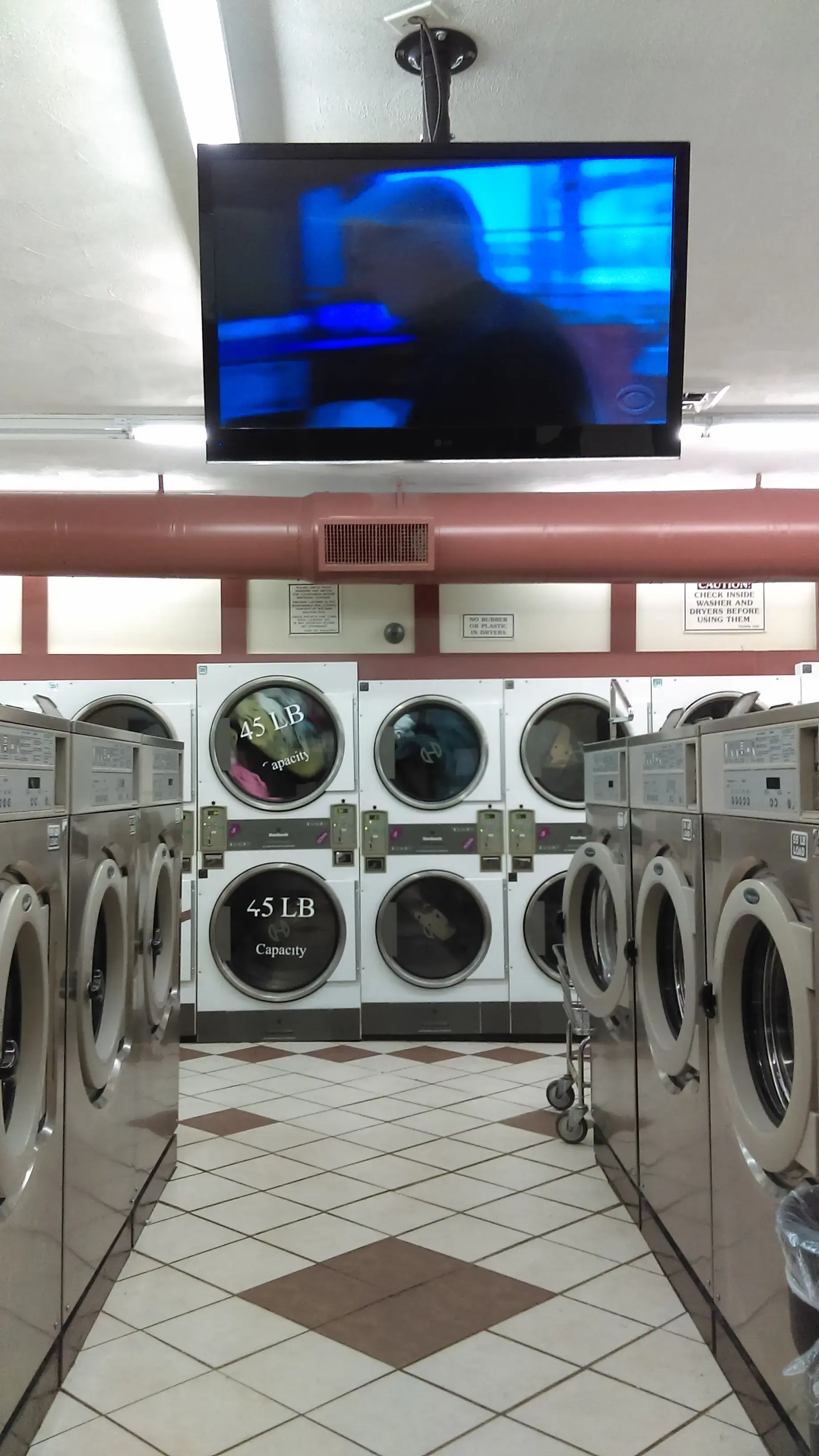 Freeway Laundry - Image 11