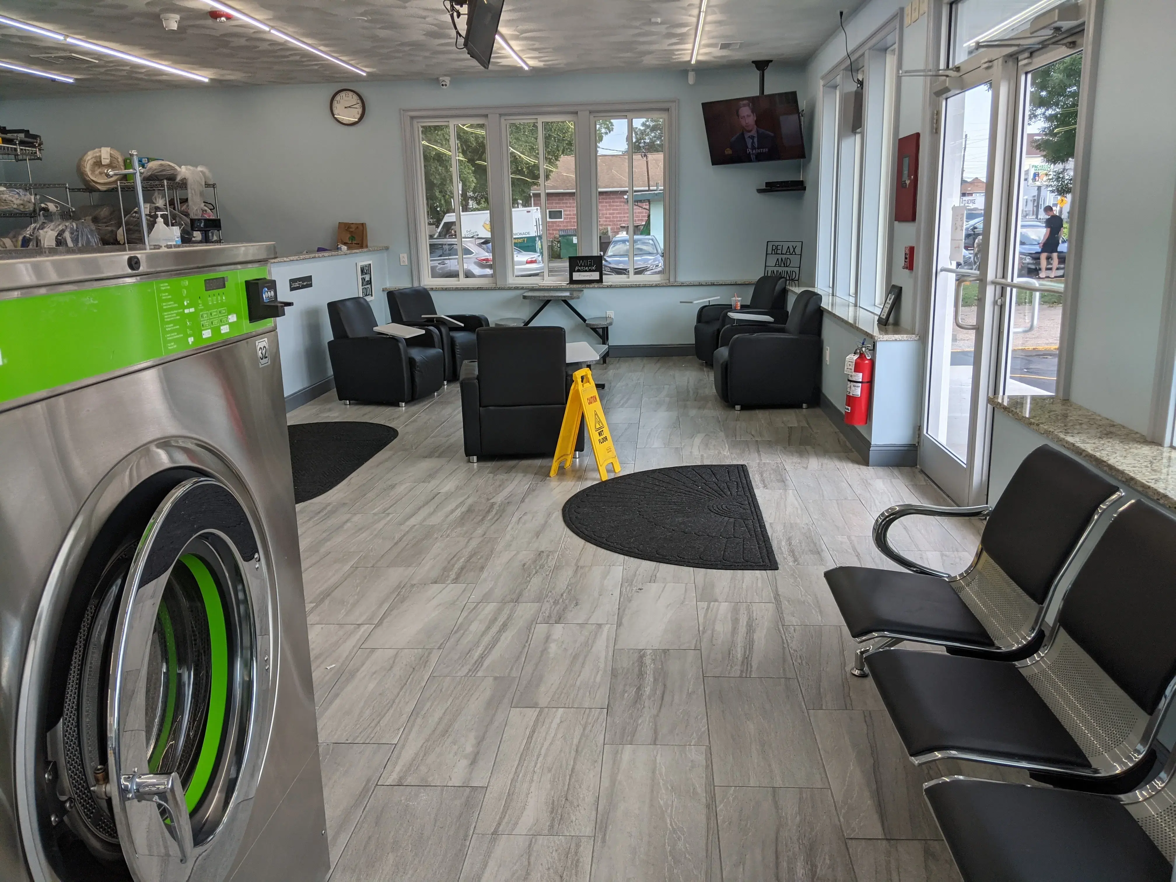 Freeway Laundry - Image 2