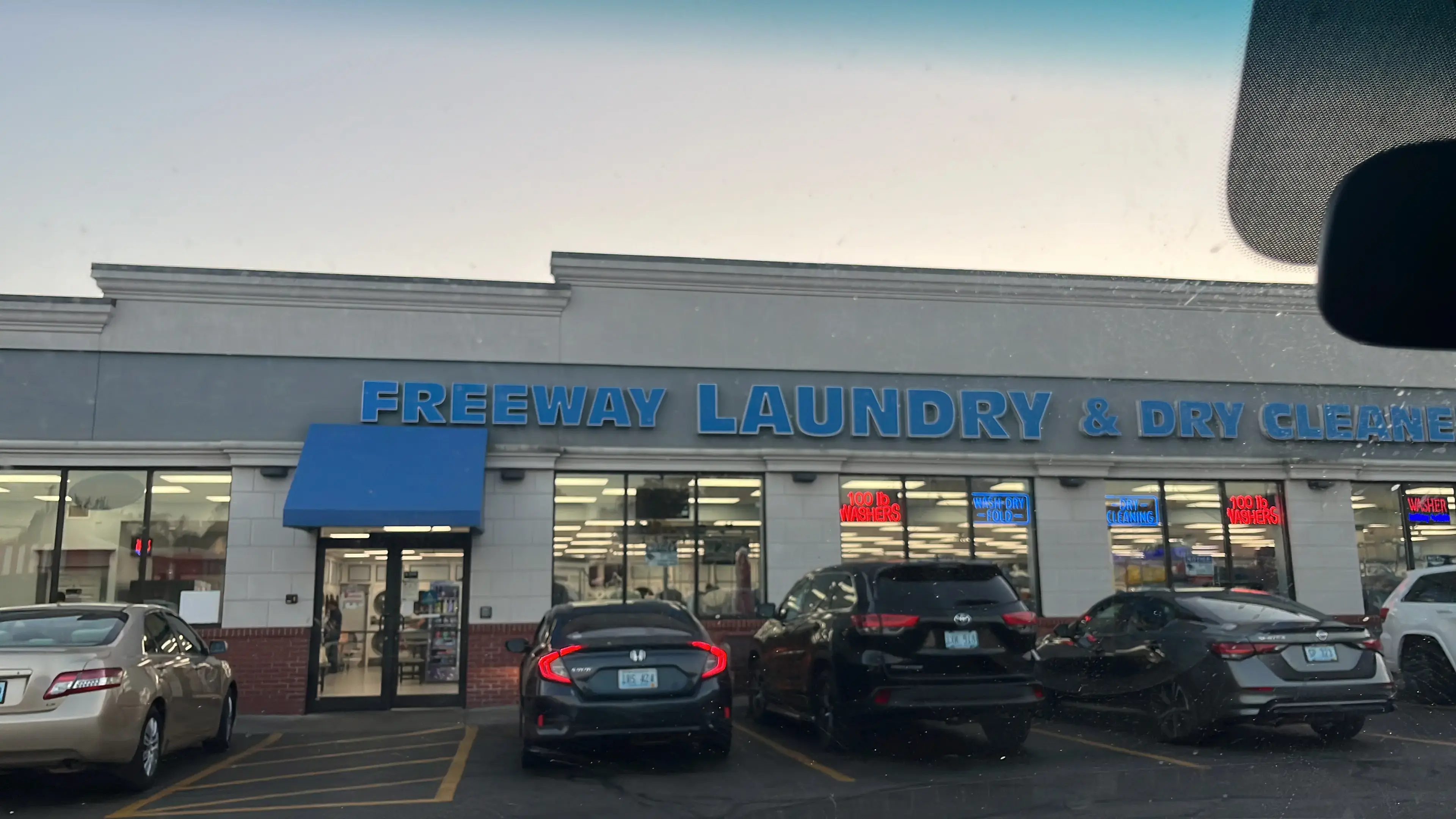 Freeway Laundry II thumbnail 2