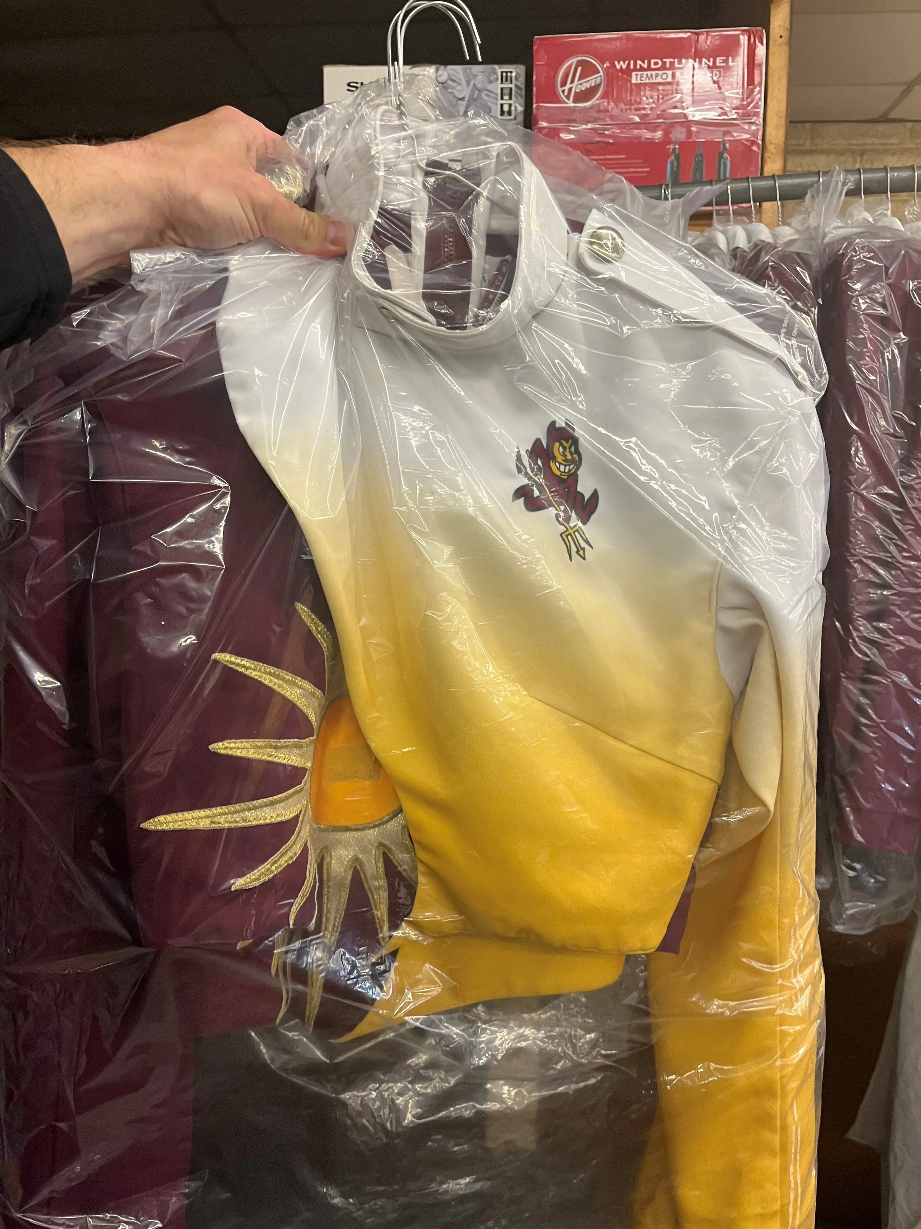 Frenchy's Dry Cleaners Tempe thumbnail 8