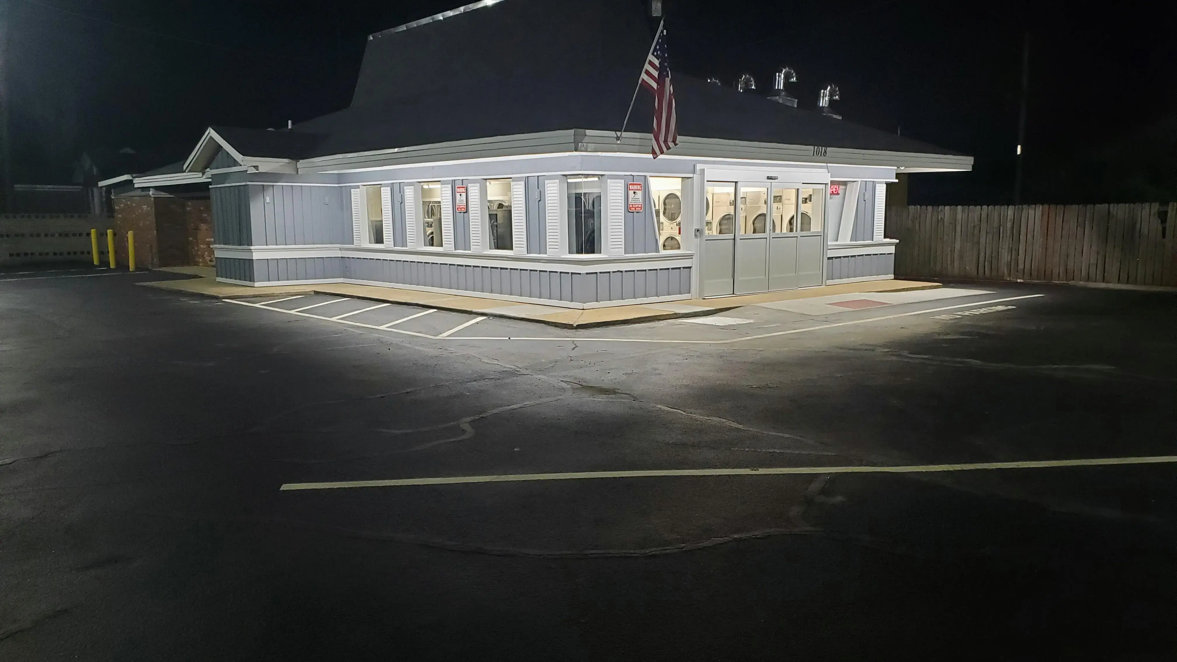 Fresh and Clean Laundromat location