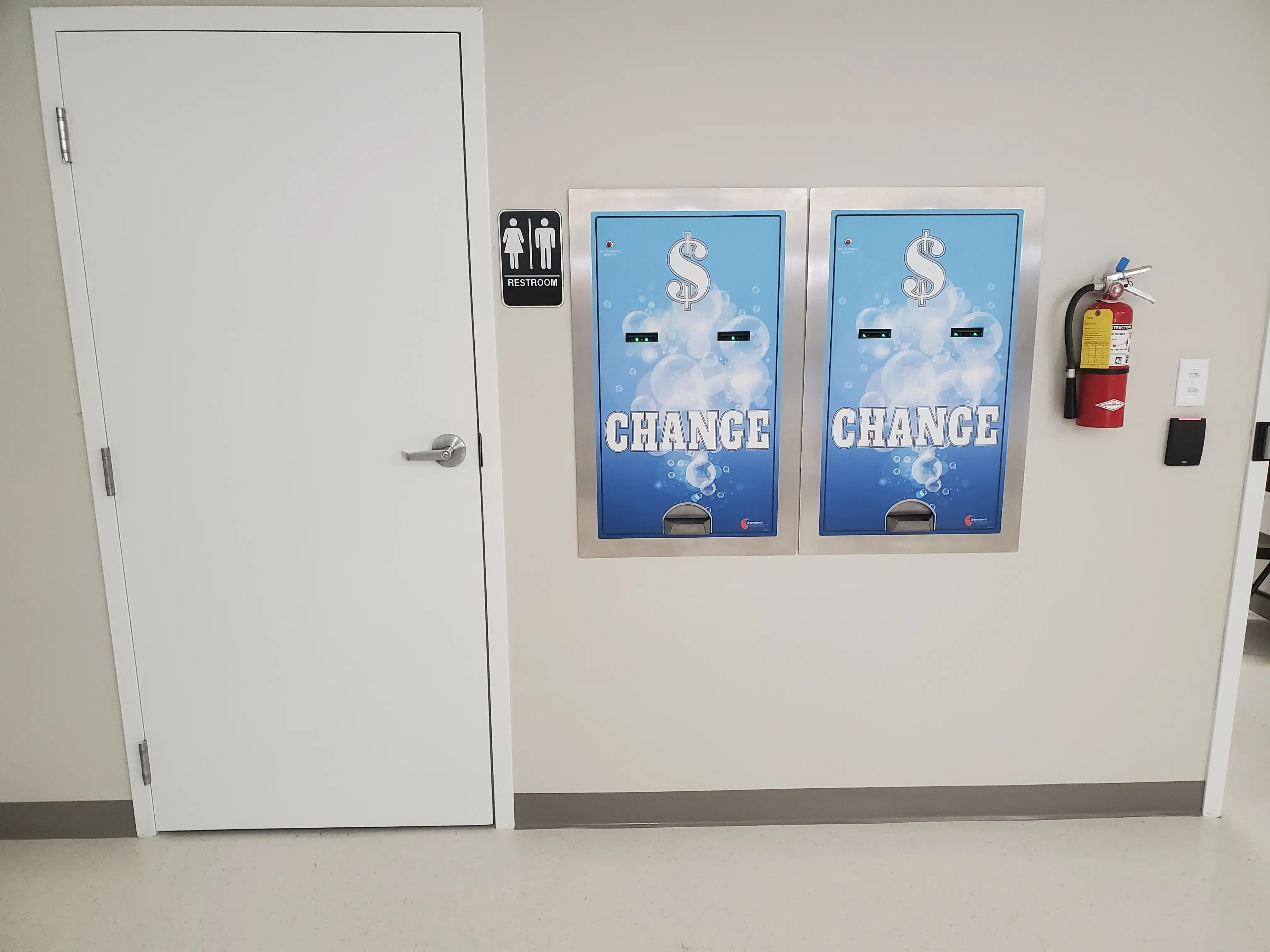 Fresh and Clean Laundromat - Image 4