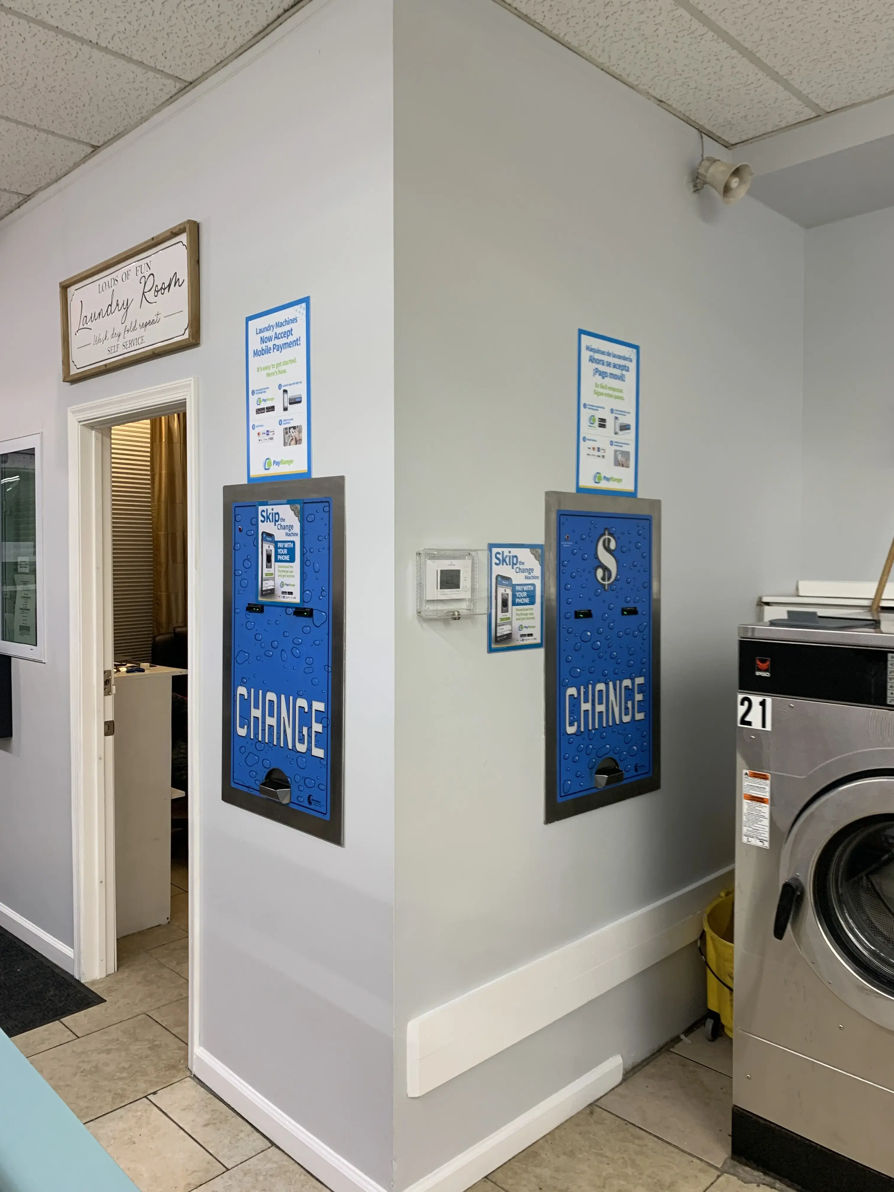 Fresh and Clean Laundromat - Image 5