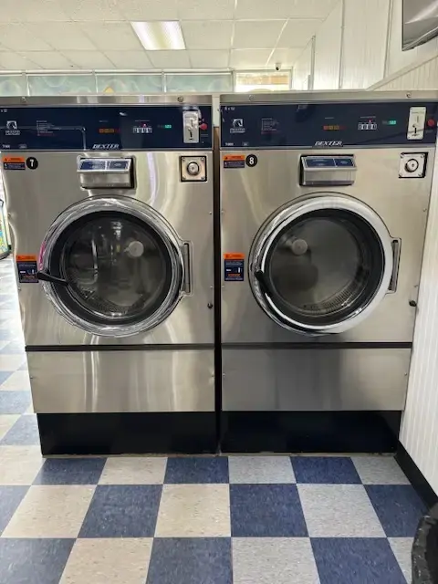 Fresh and Clean Laundromat - Image 12