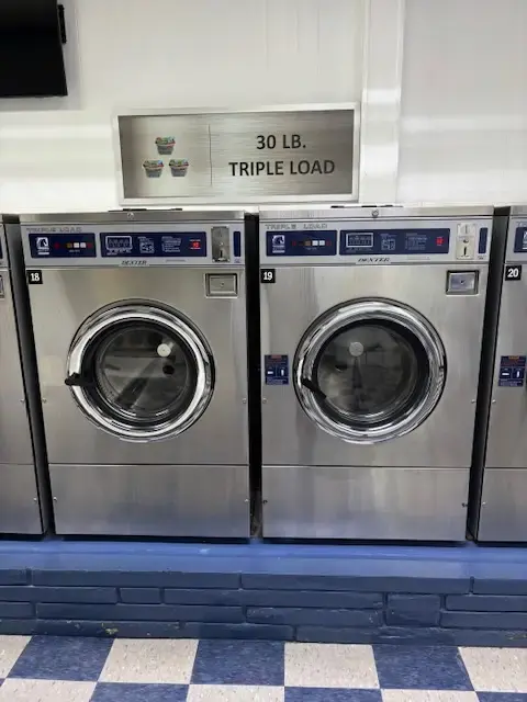 Fresh and Clean Laundromat thumbnail 10