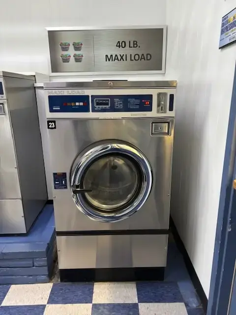 Fresh and Clean Laundromat thumbnail 9