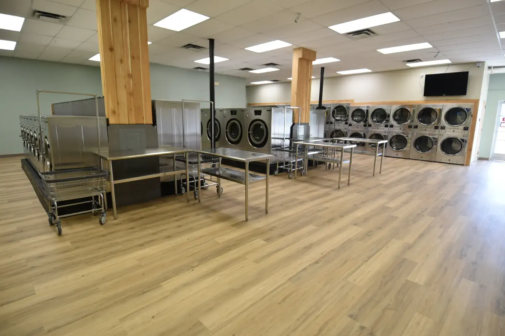 Fresh & Clean Laundry - Image 1
