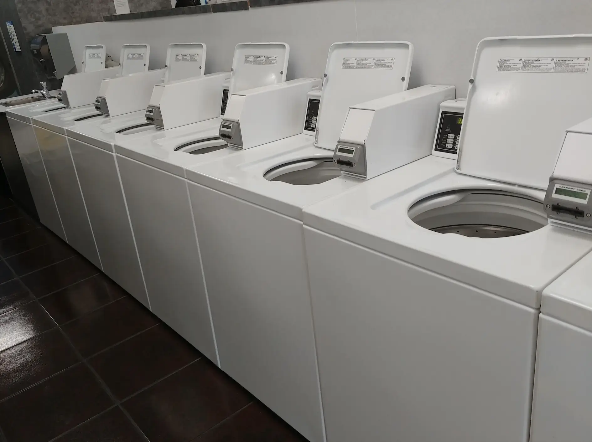 Fresh & Clean Laundry Chula Vista thumbnail 17
