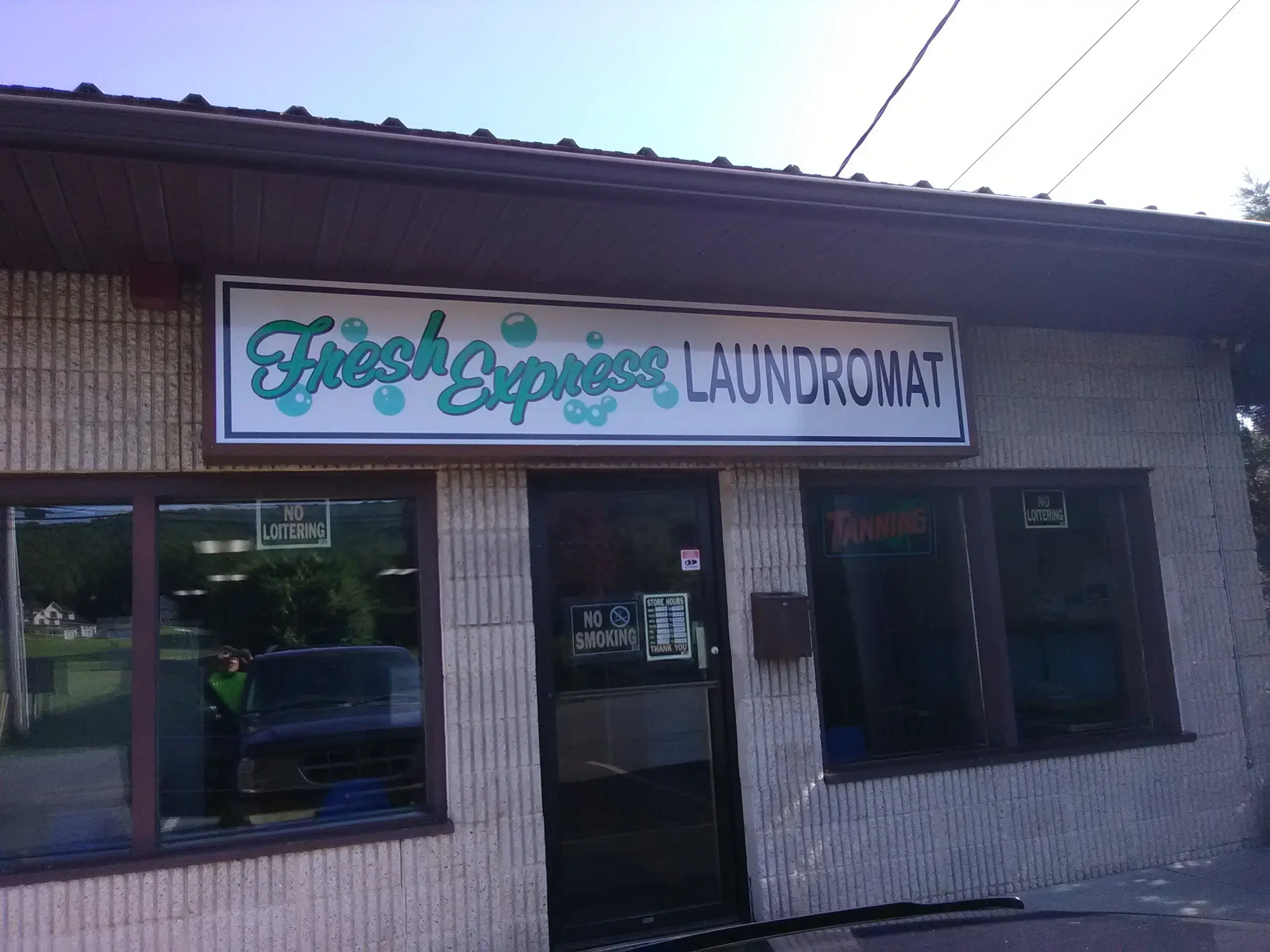Fresh Express Laundromat thumbnail 2