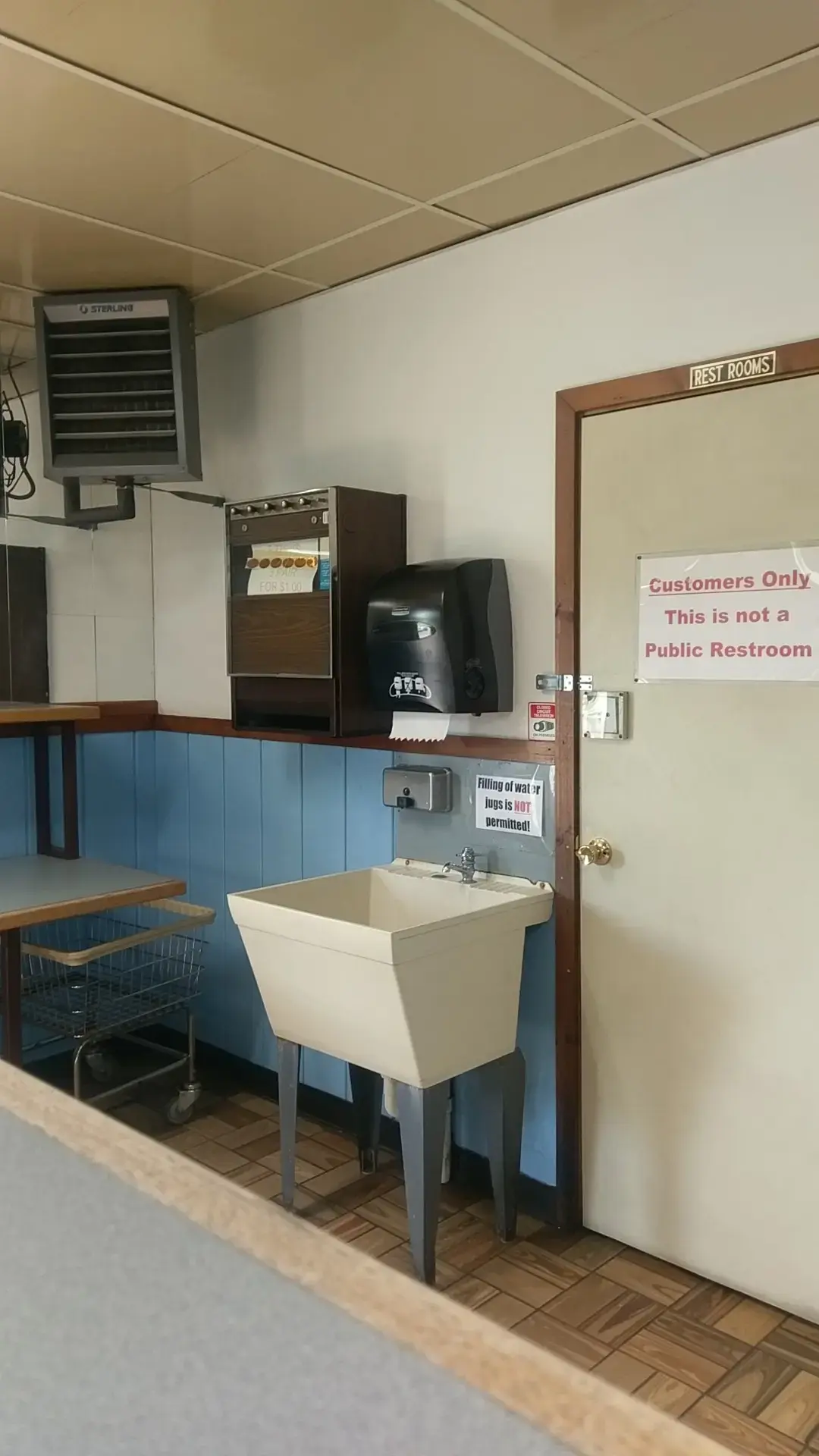 Fresh Express Laundromat - Image 6