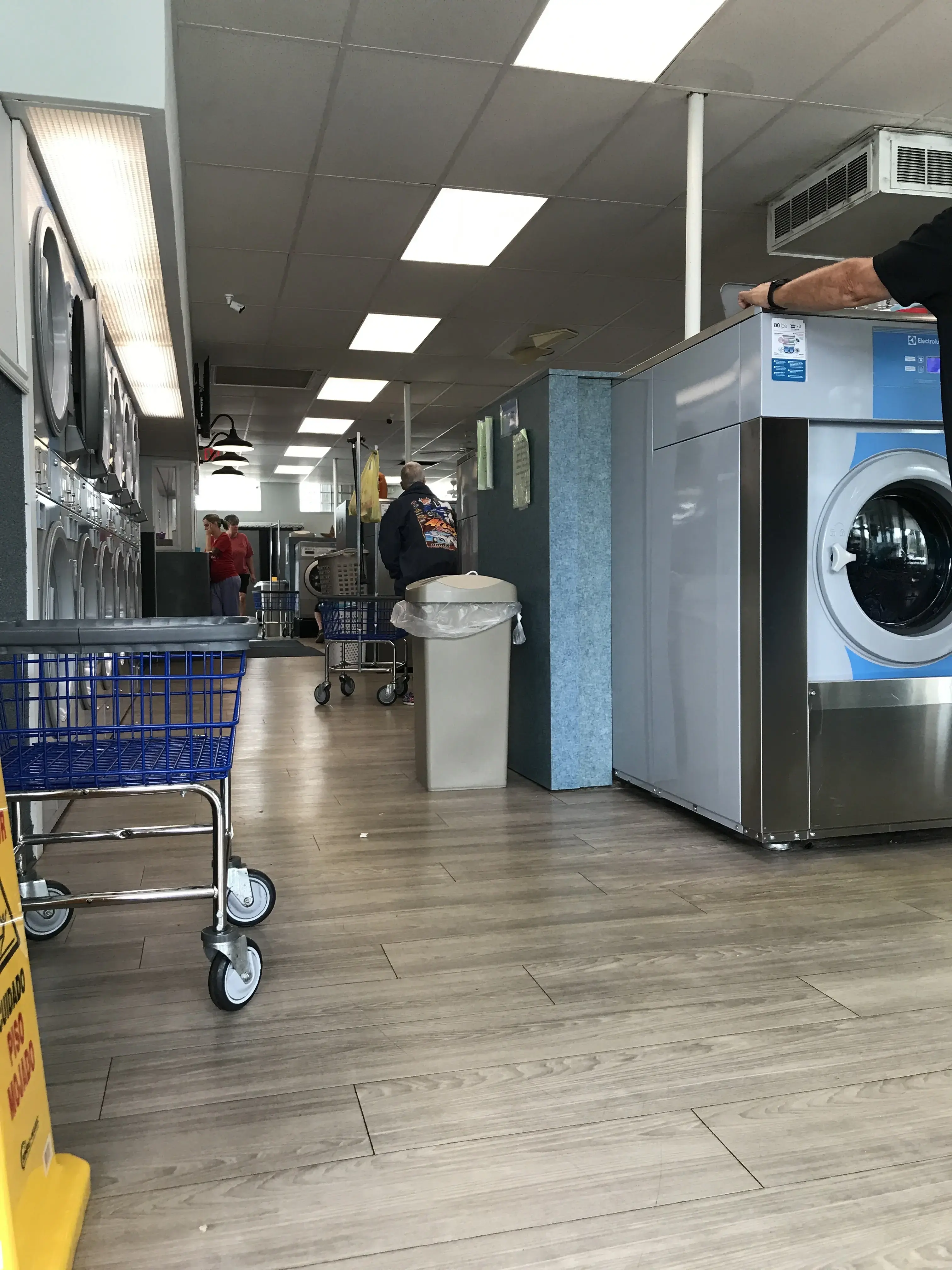 Fresh Express Laundry Services thumbnail 4