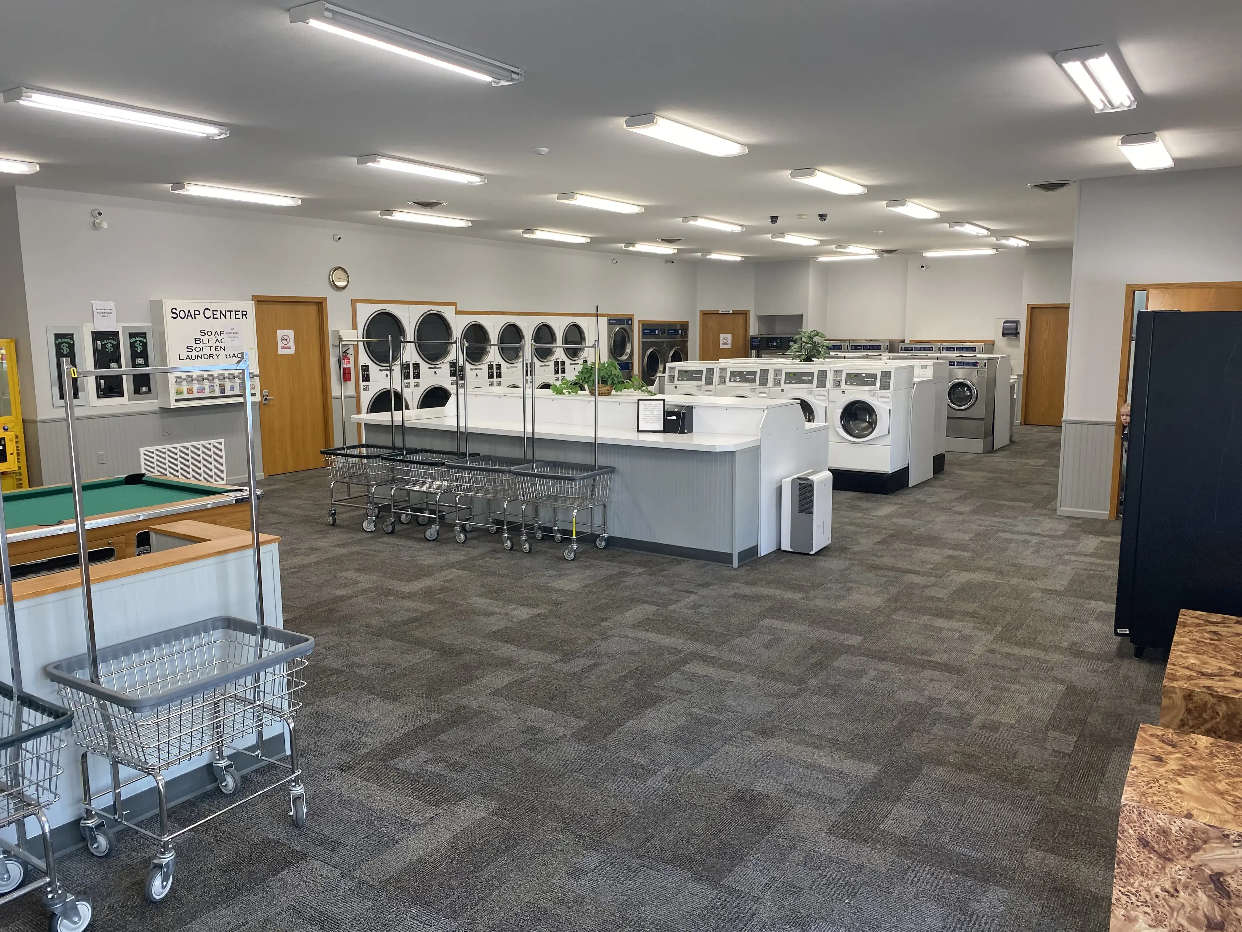 Fresh Fits Laundromat thumbnail 9
