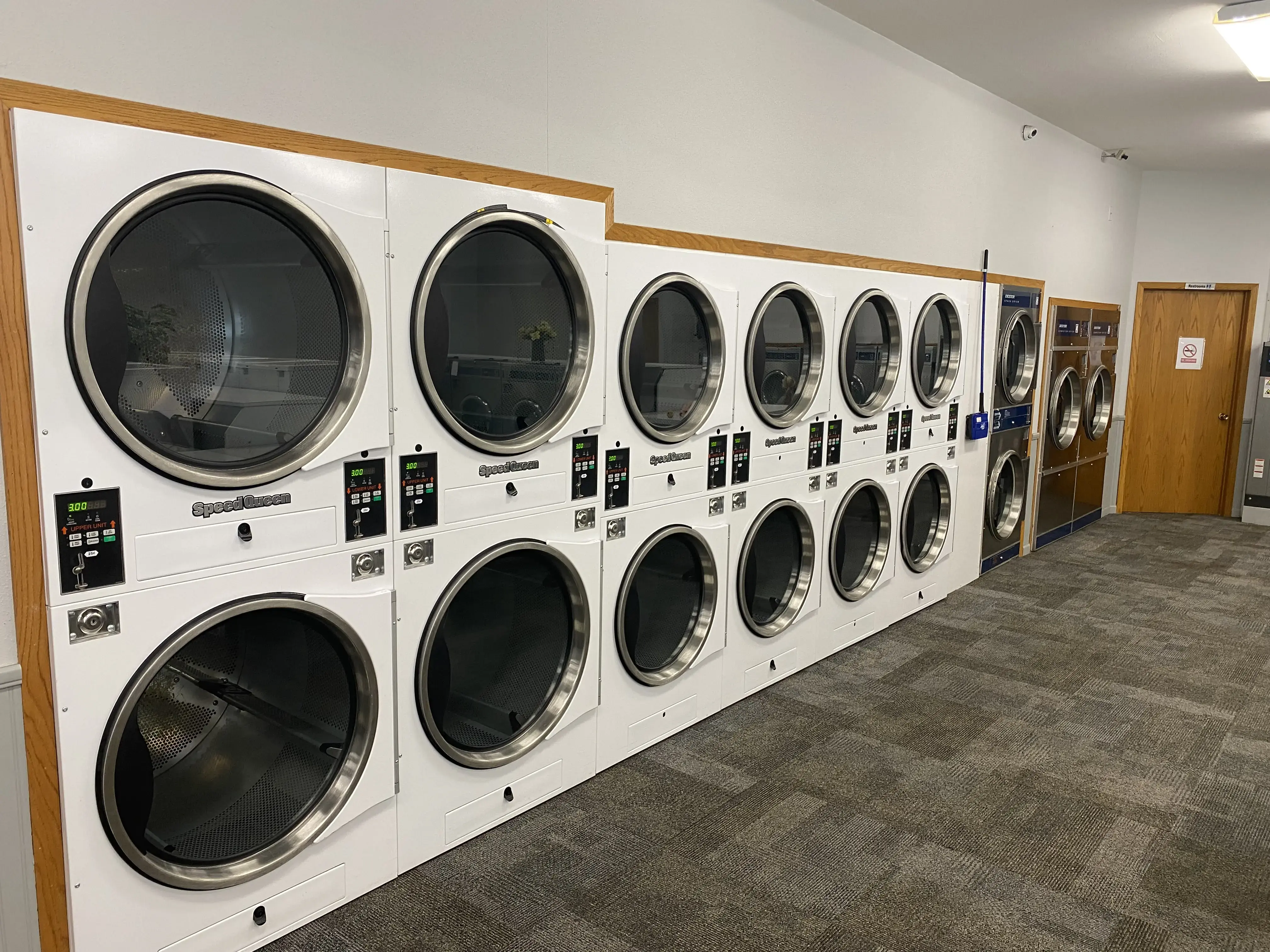 Fresh Fits Laundromat - Image 11