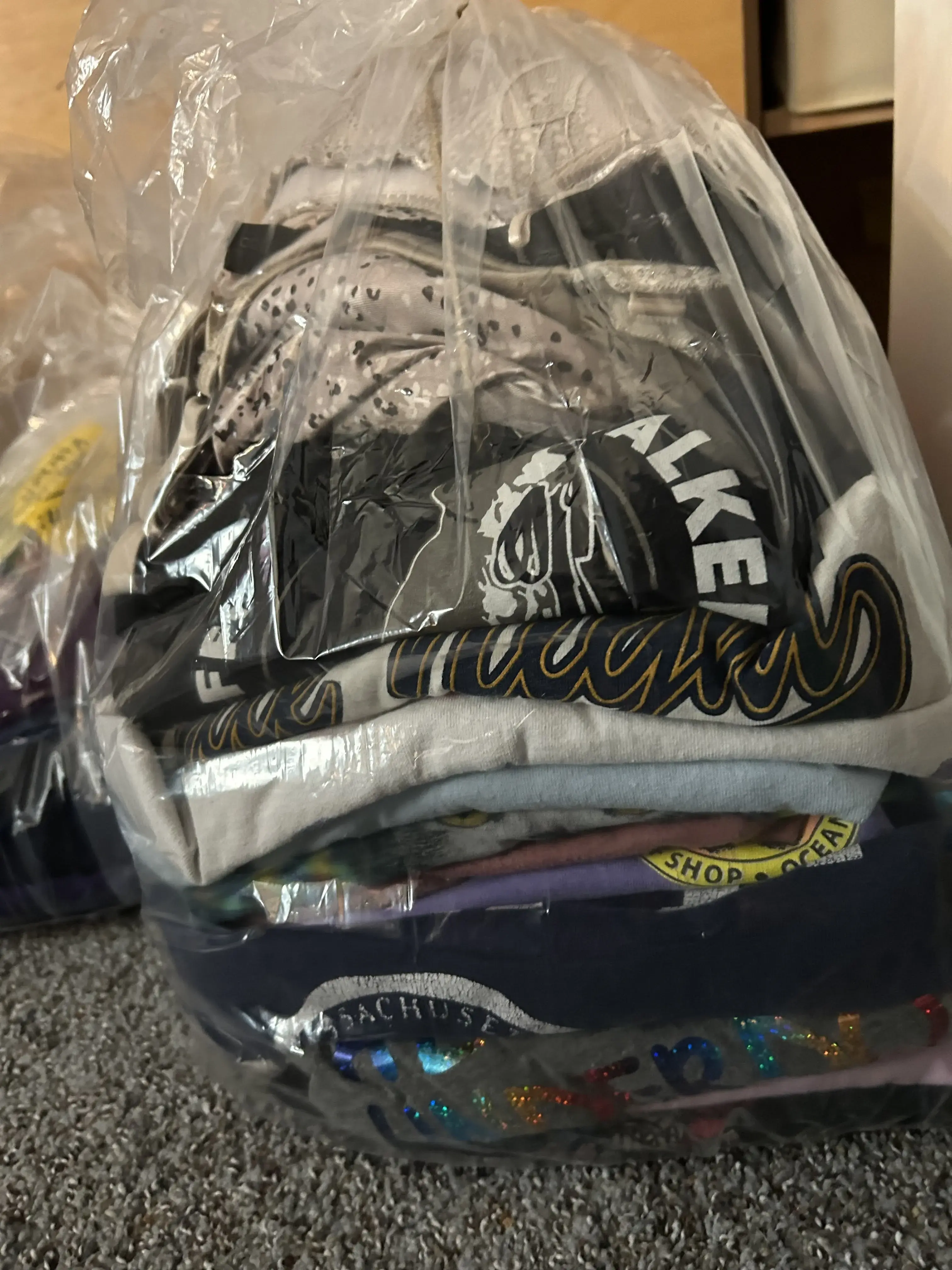 Fresh Folded Laundry thumbnail 4