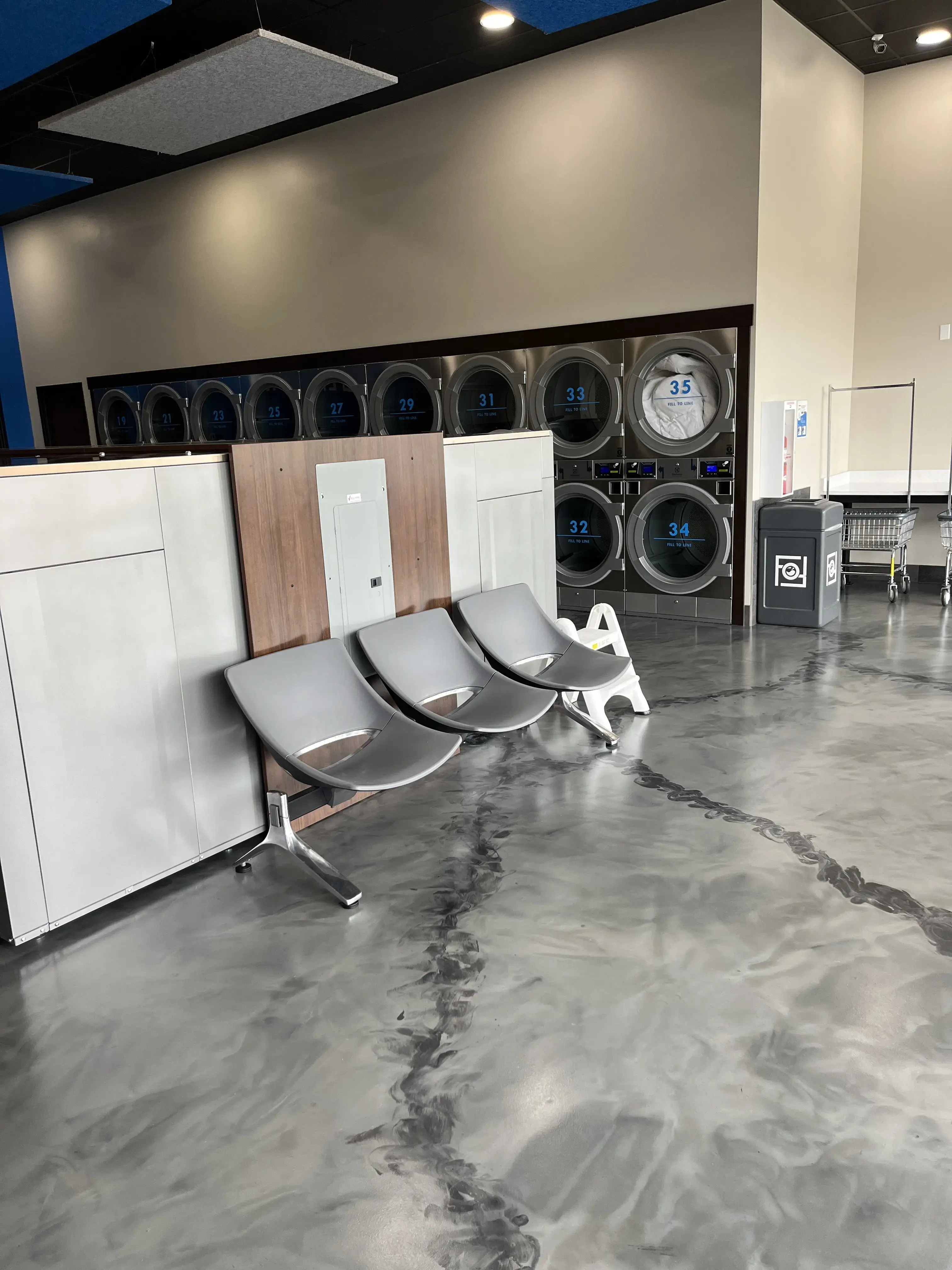 Fresh Folds Laundry thumbnail 3